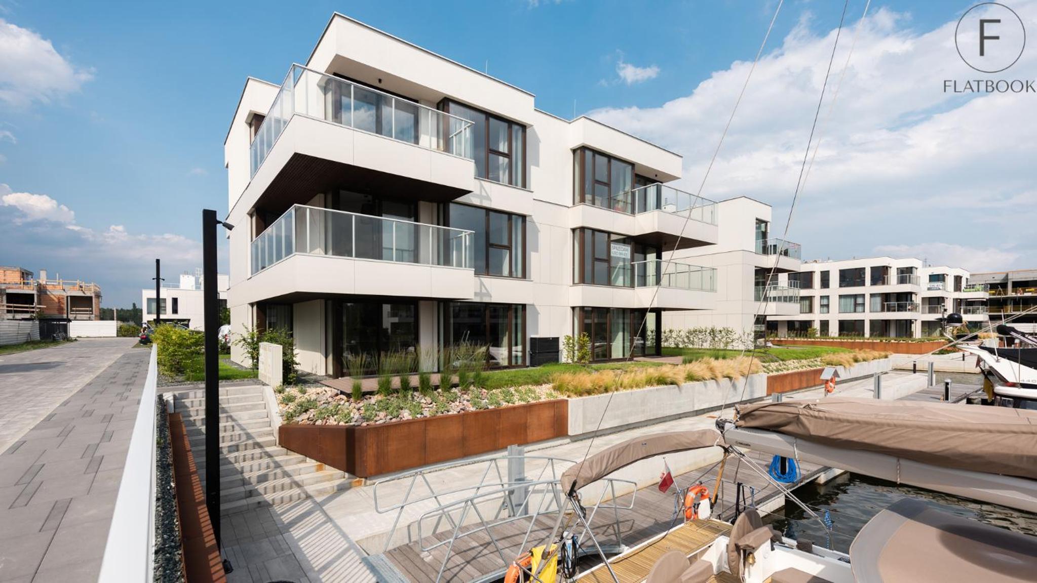 Flatbook - Yacht Harbor Premium Apartments Sol Marina