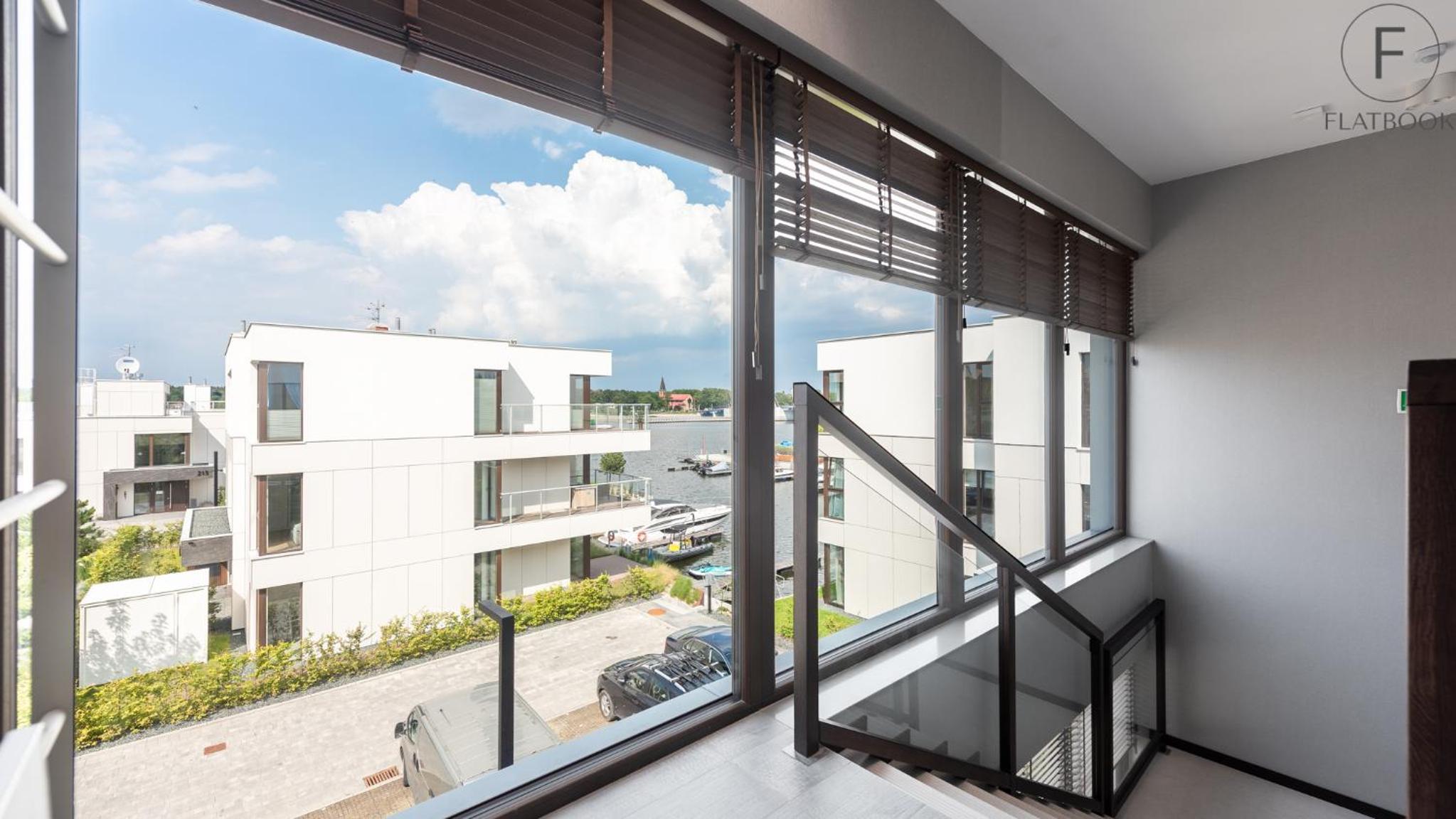 Flatbook - Yacht Harbor Premium Apartments Sol Marina