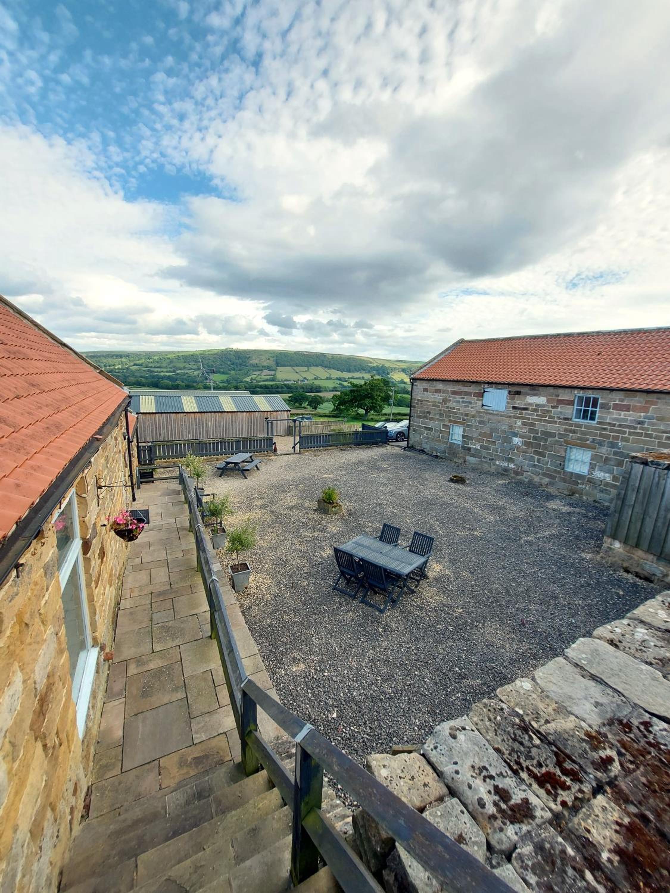 Luddie's Country Cottages - Rose Cottage view 2