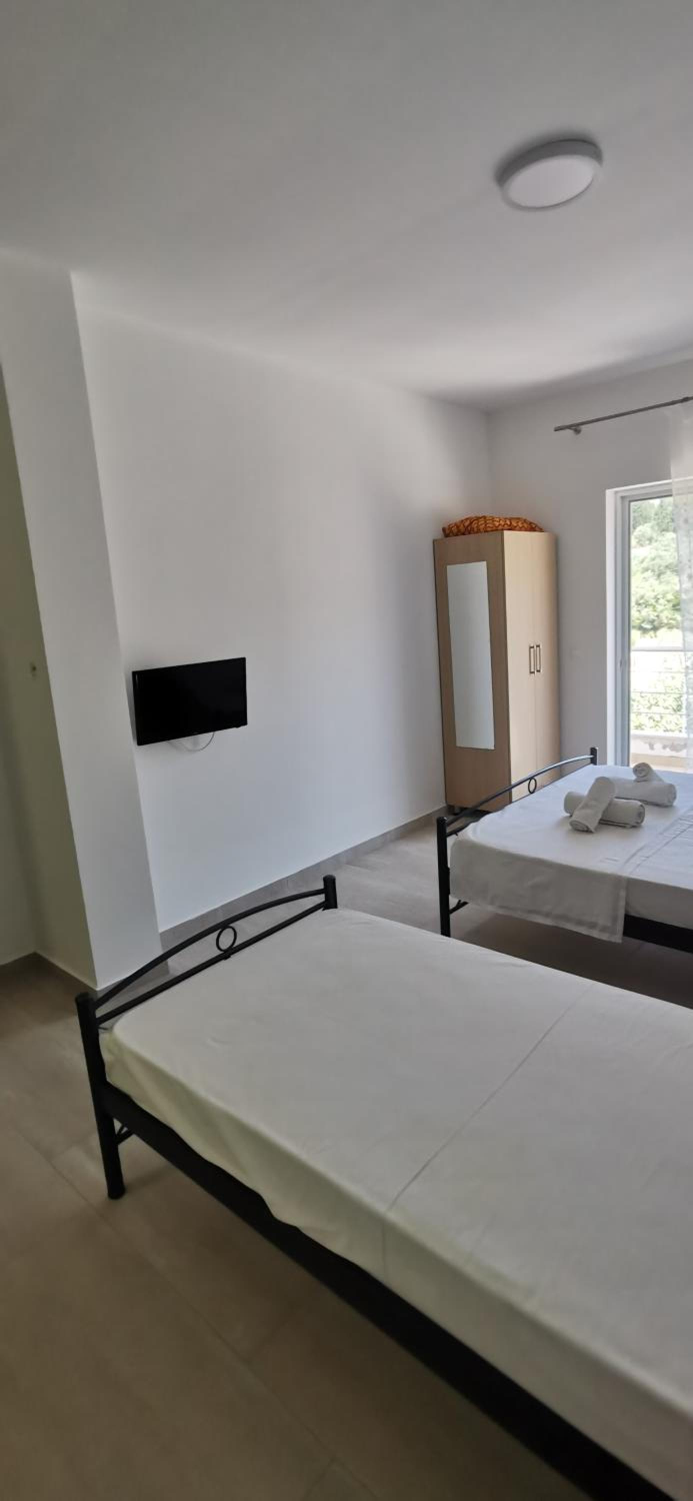 Apollon's Apartments