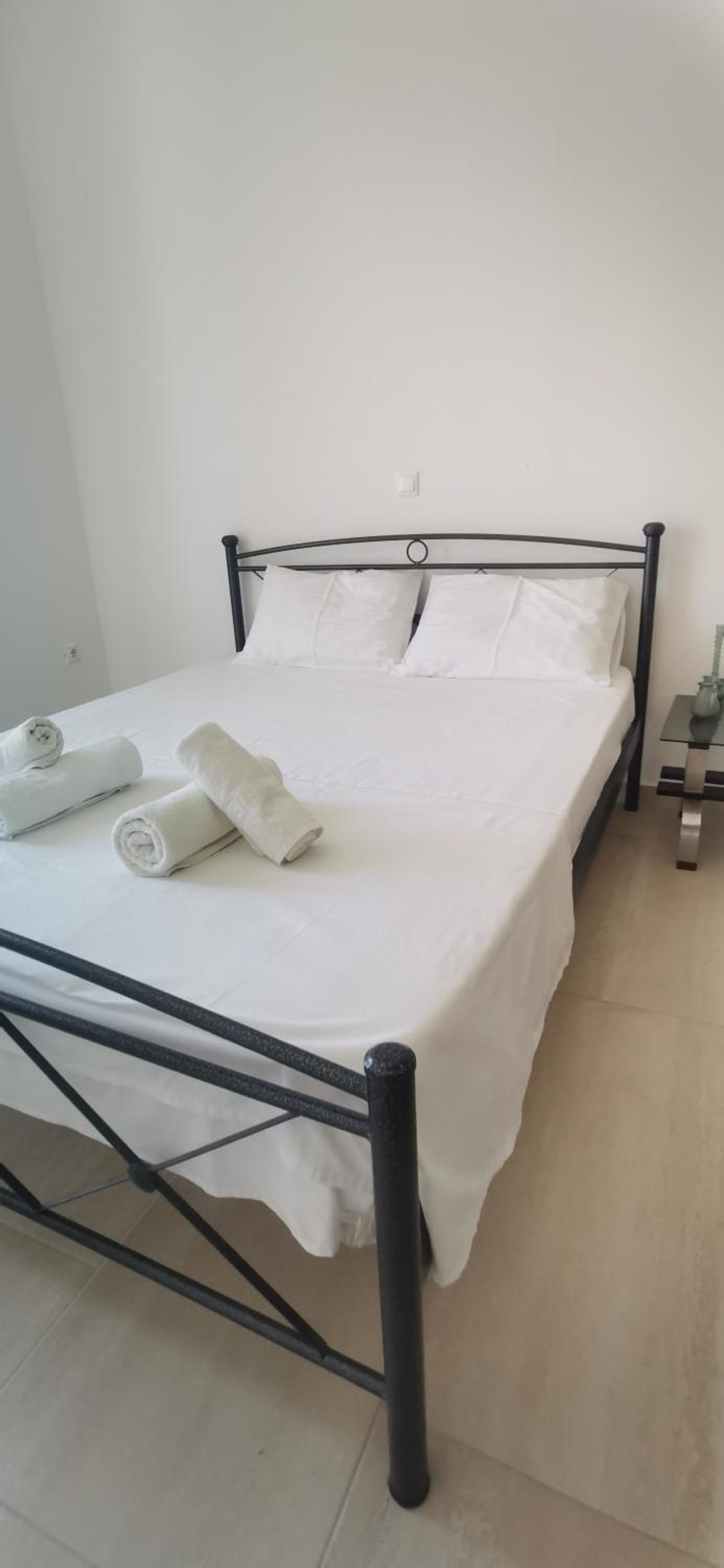 Apollon's Apartments