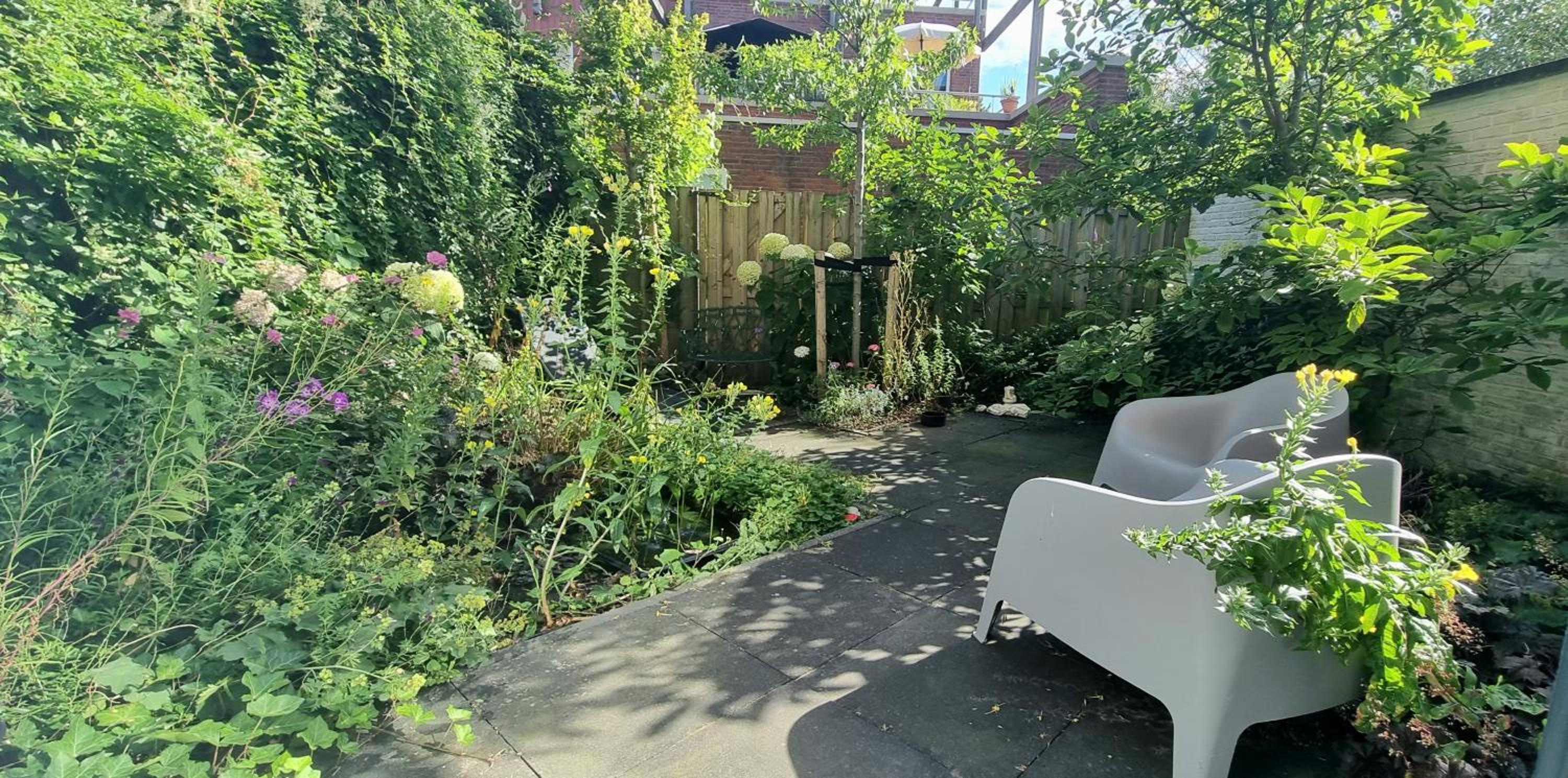 Lovely 1 bedroom apartment with garden no smoking