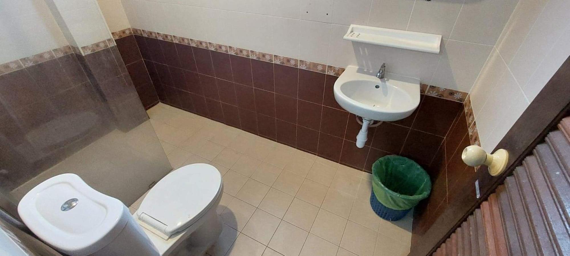 P & T Guesthouse