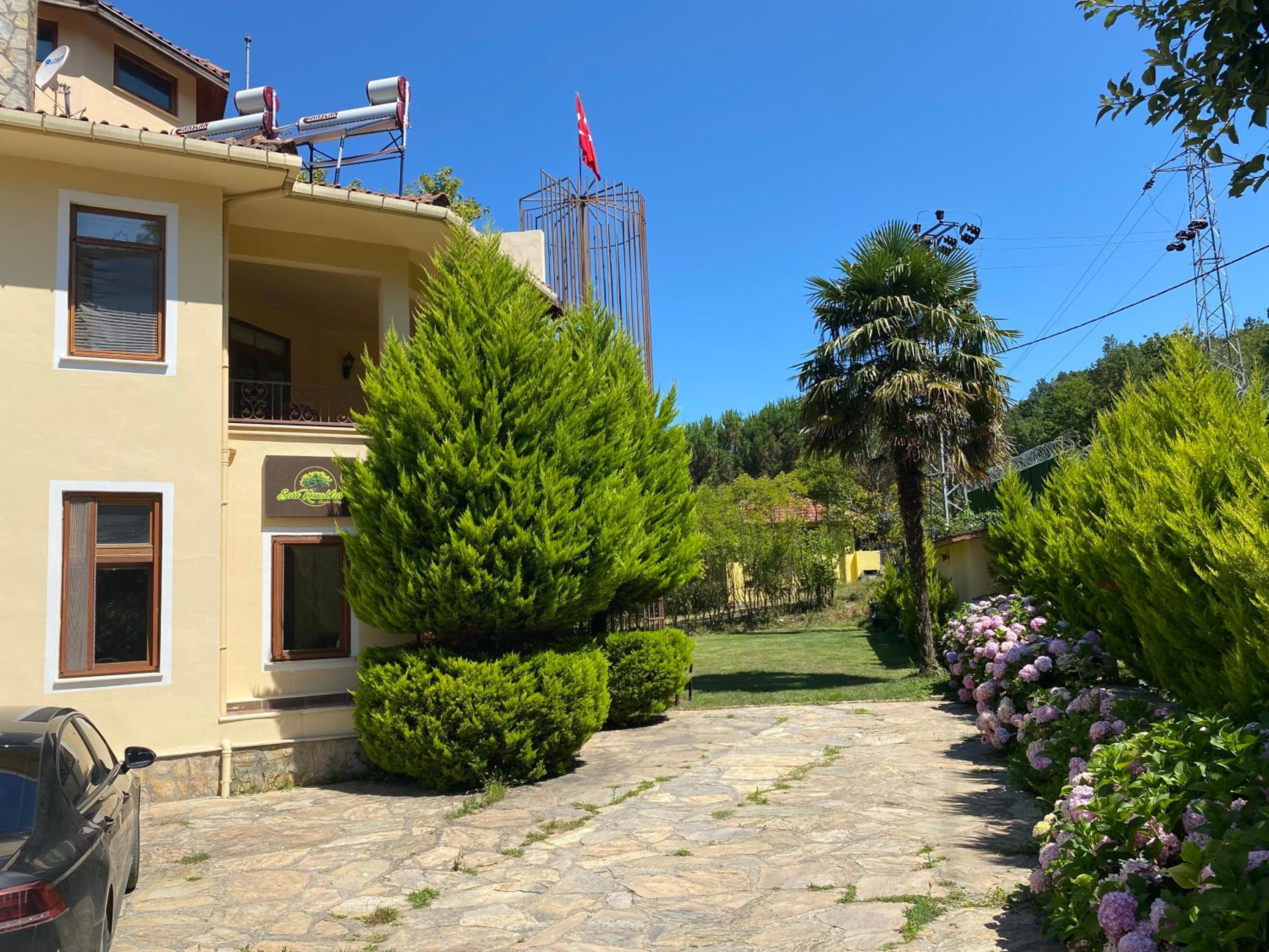 Sarikonaklar Garden Village