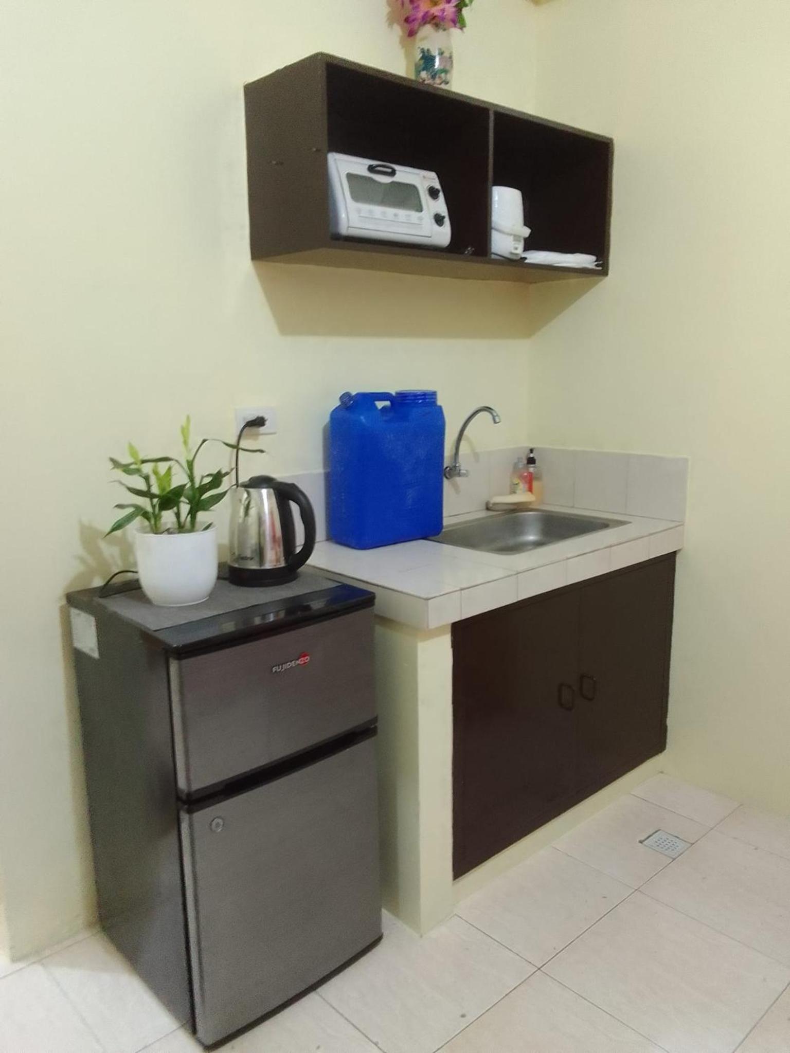 Aliyahs’s Place: Staycation in Valley Golf Cainta view 2