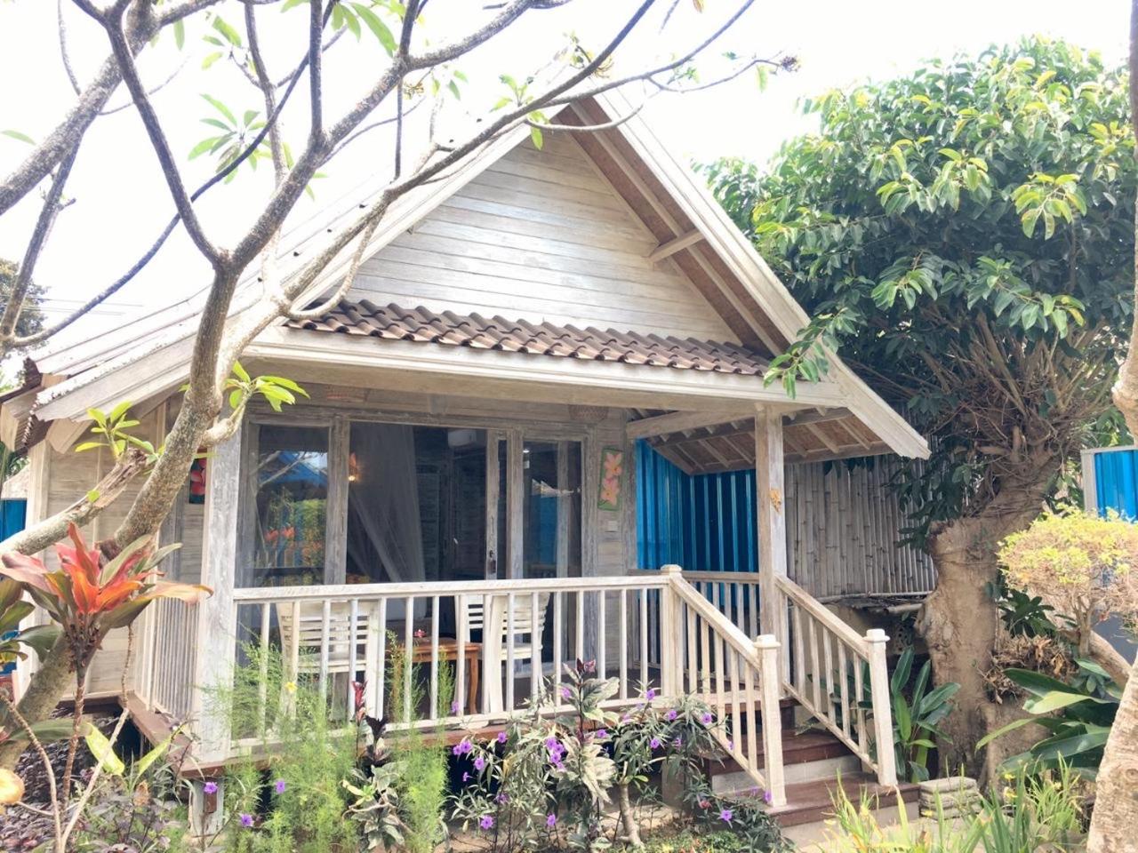 Nanuk's Bungalows