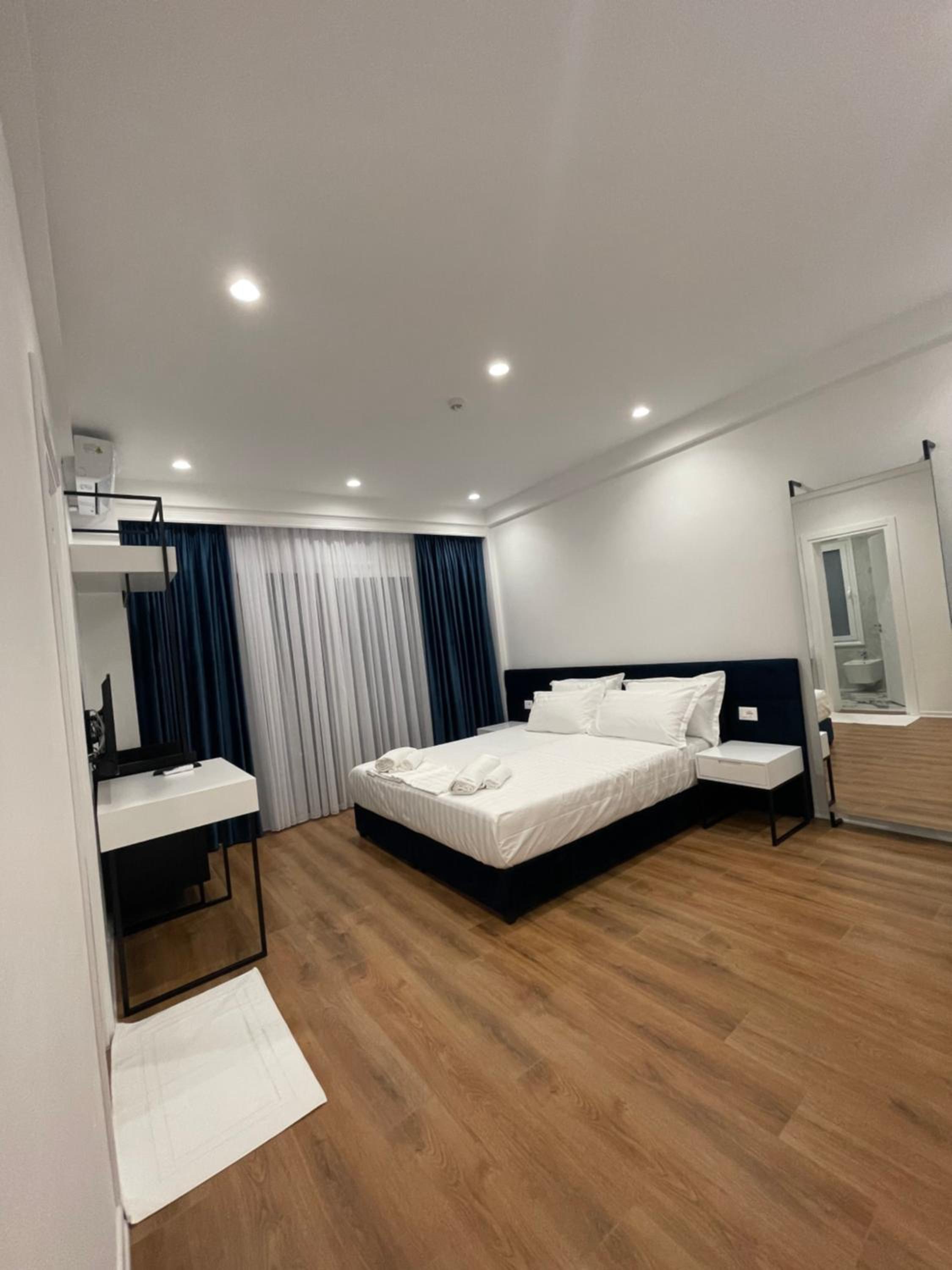 SEA & LAKE VIEW VILLA