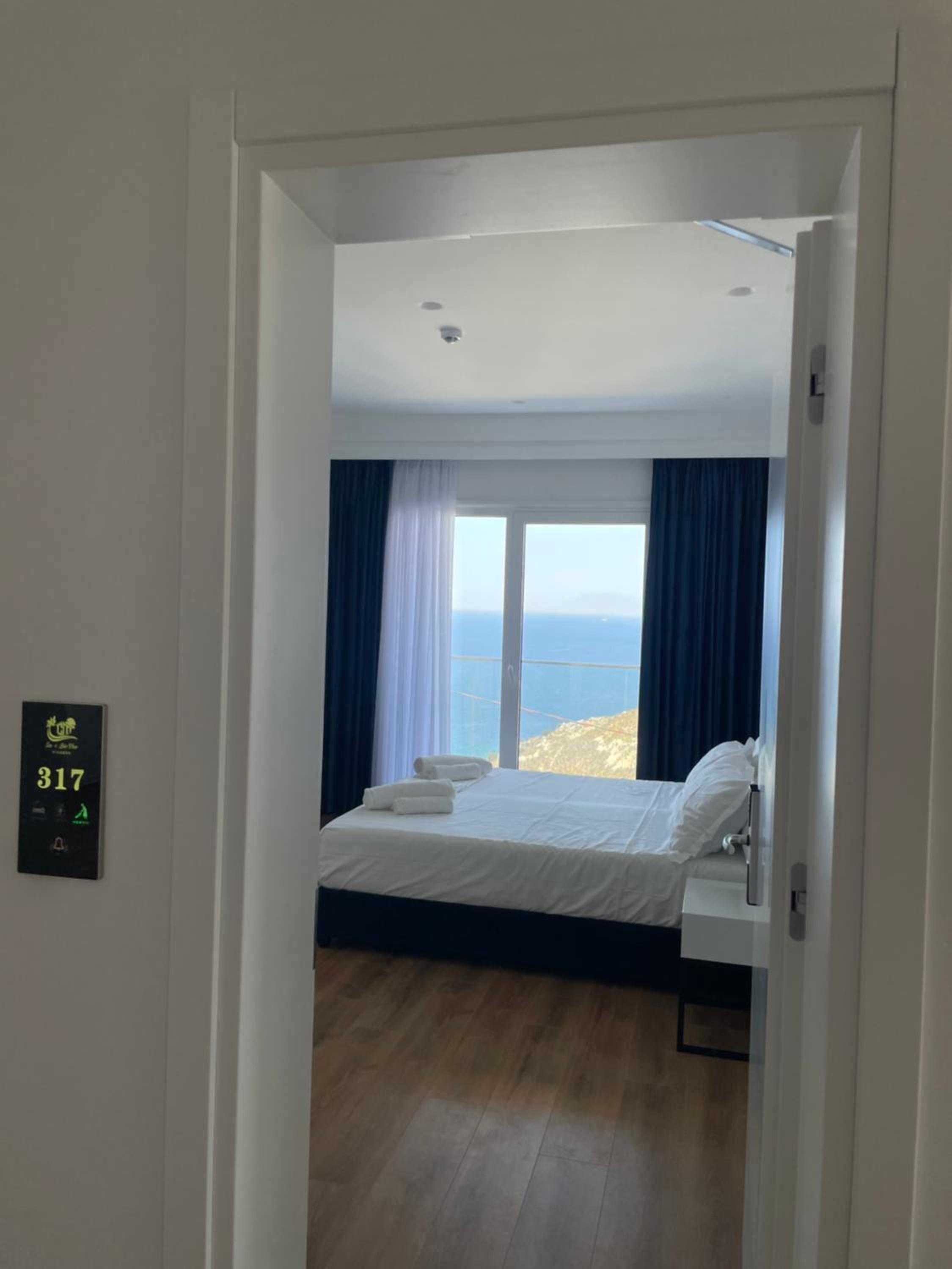 SEA & LAKE VIEW VILLA