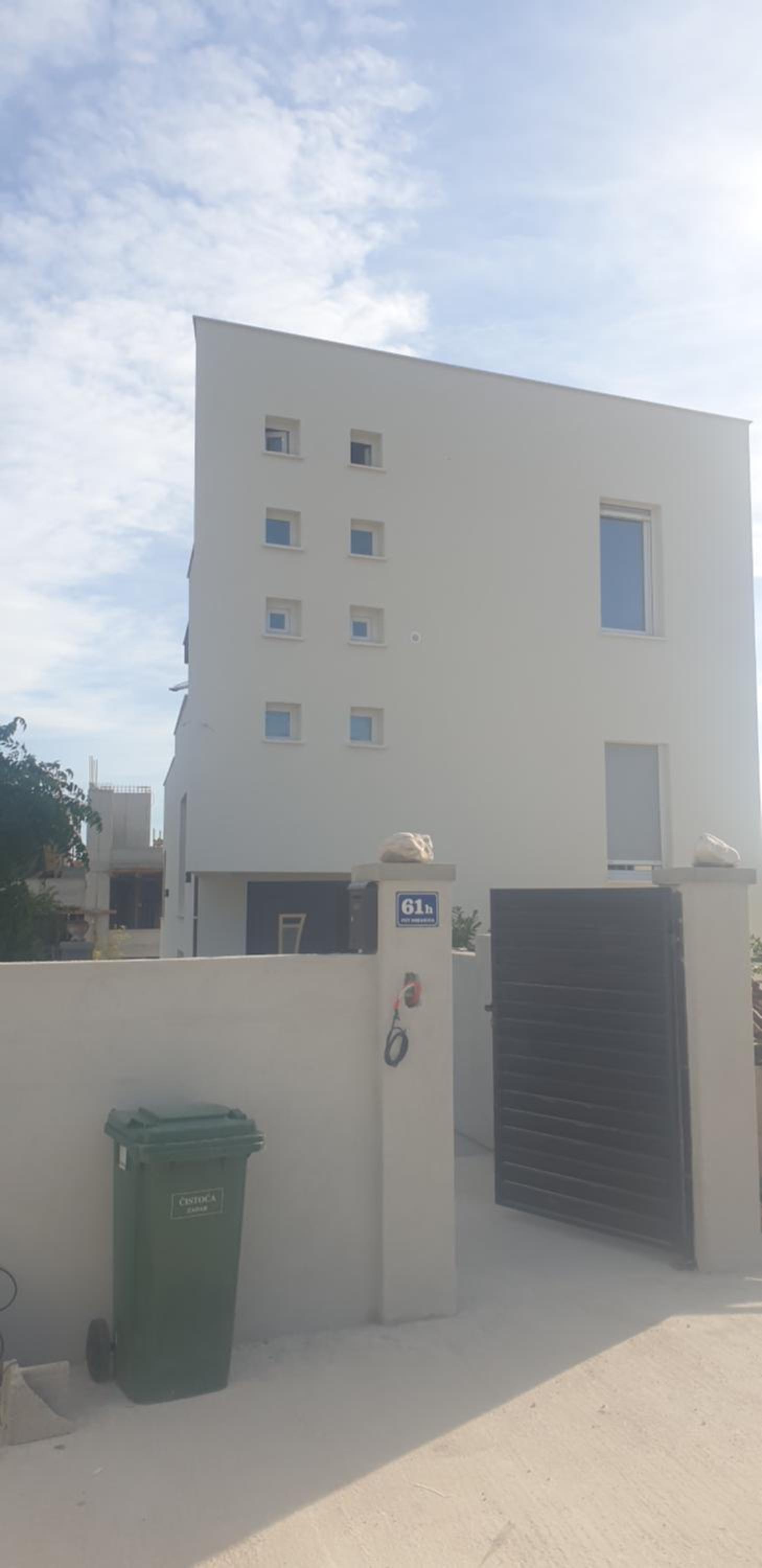 Villa Queen