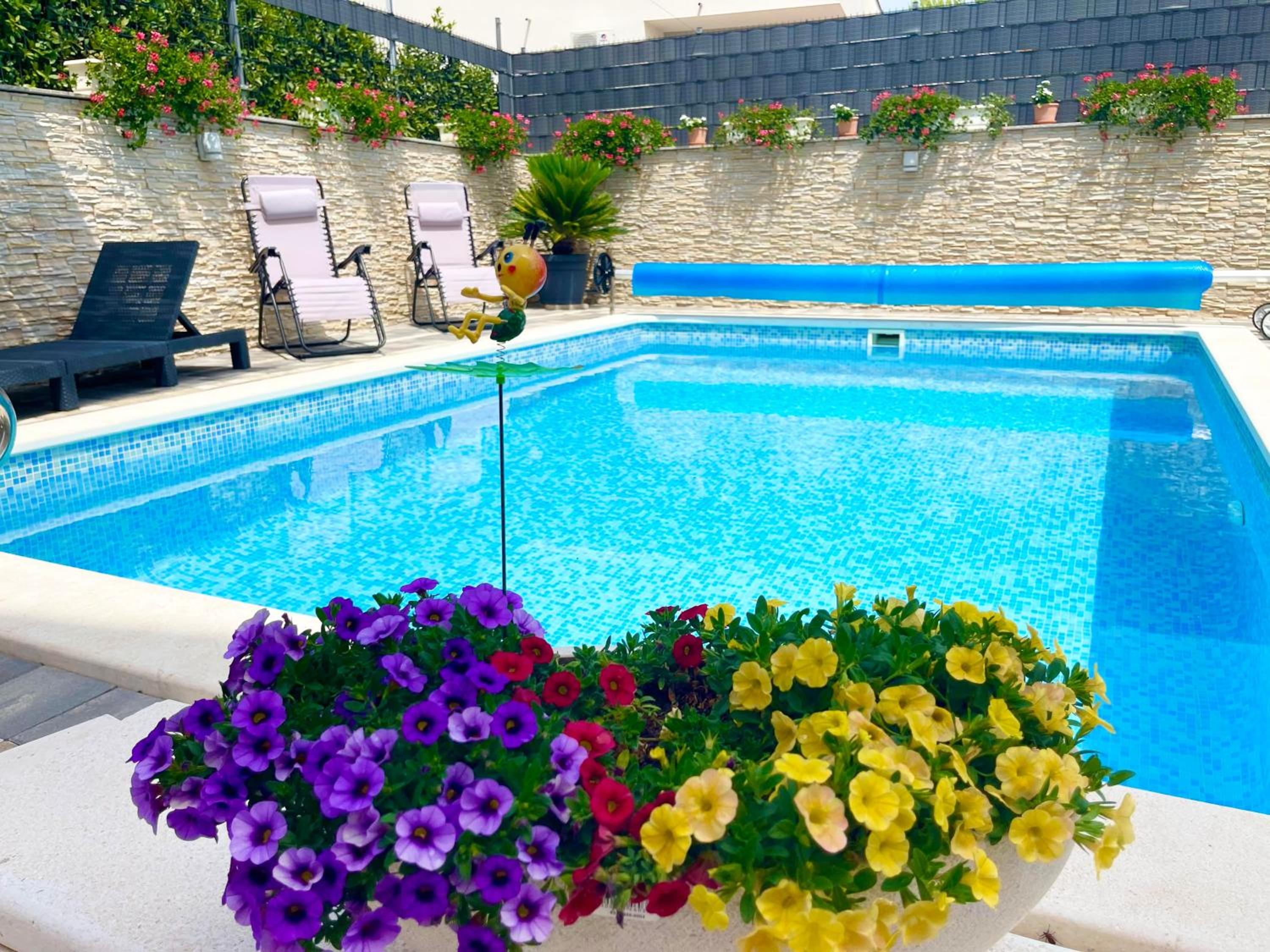 Villa Isabella en Sevid — recepcion & lobby