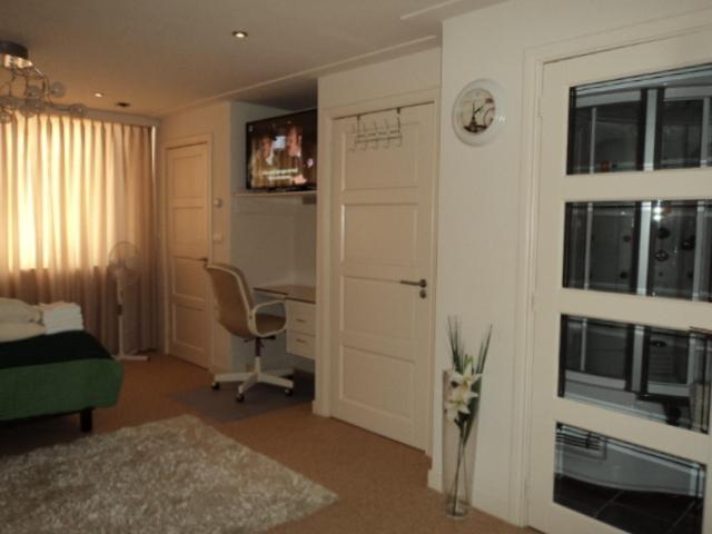 Photo 18
