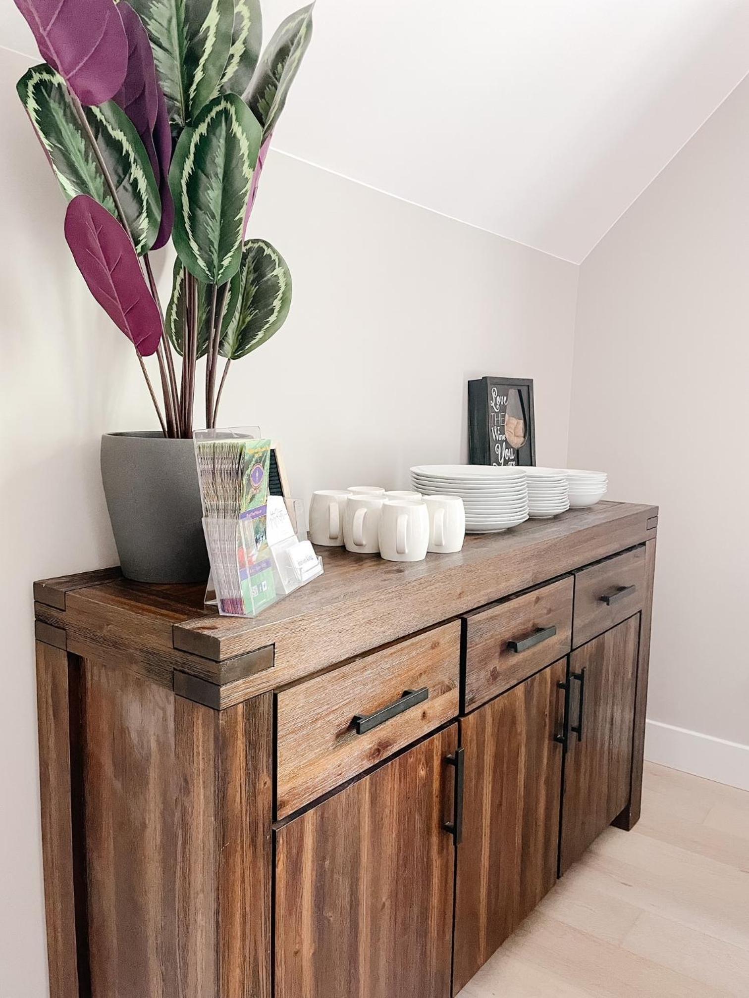 Inn On King Bed  Breakfast - Property Image 22