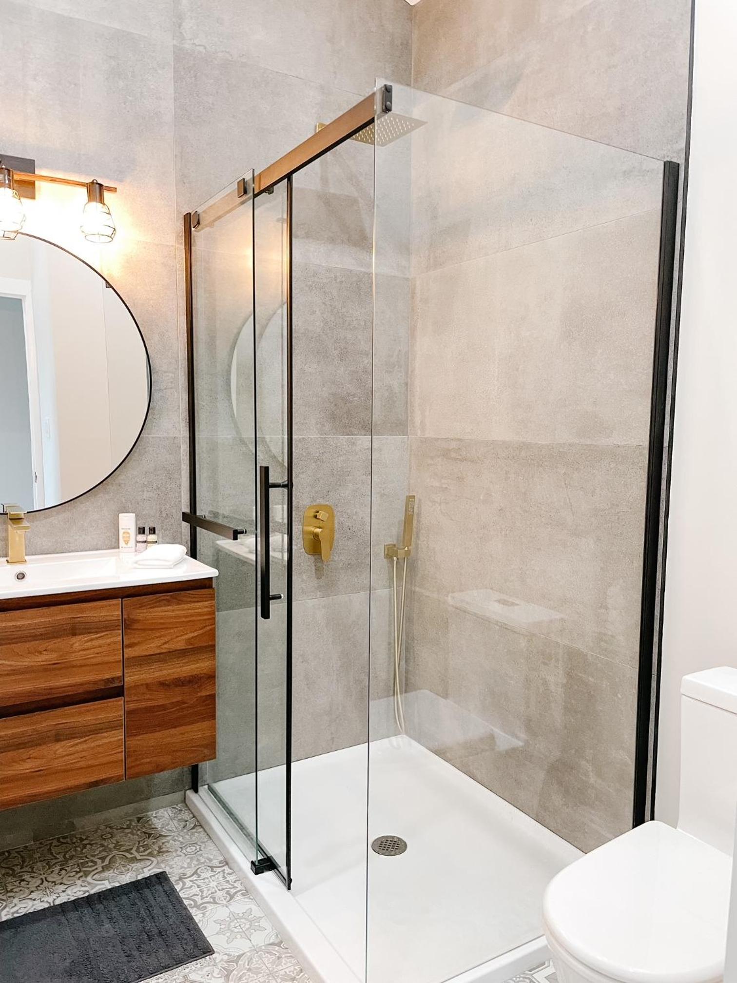 Inn On King Bed  Breakfast - Property Image 6