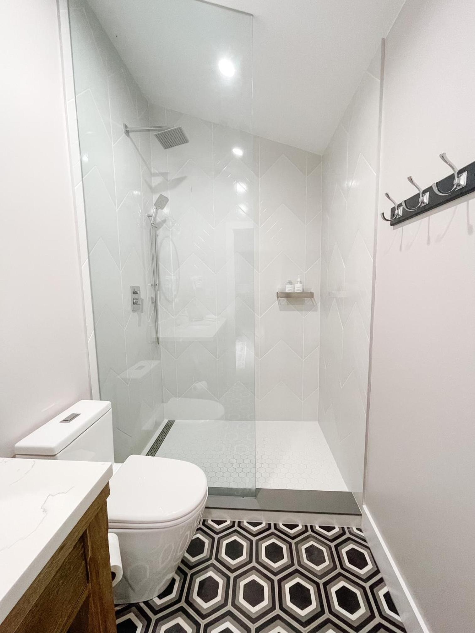 Inn On King Bed  Breakfast - Property Image 7