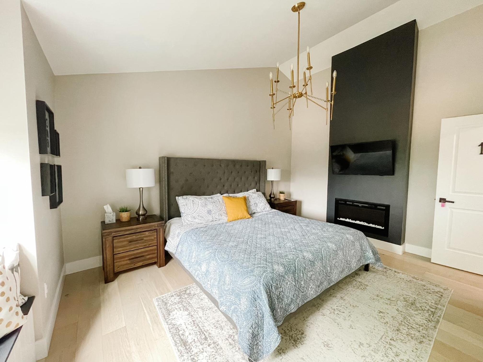 Inn On King Bed  Breakfast - Property Image 21