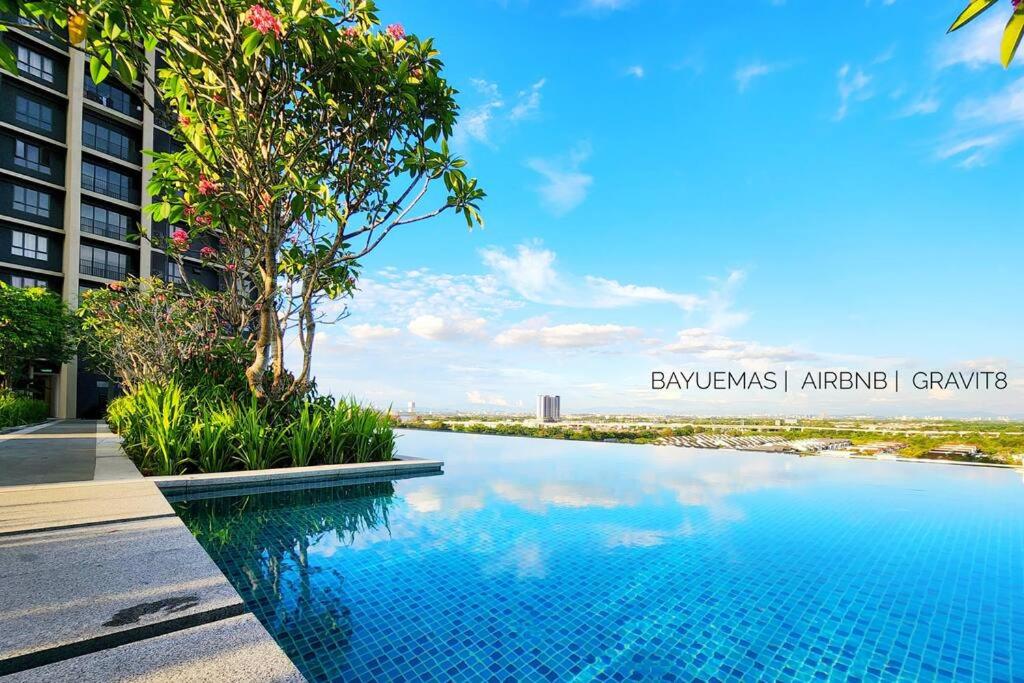 Cozy Klang Homestay 2-7pax 3Bedroom Netflix WIFI Infinity Pool photo 2