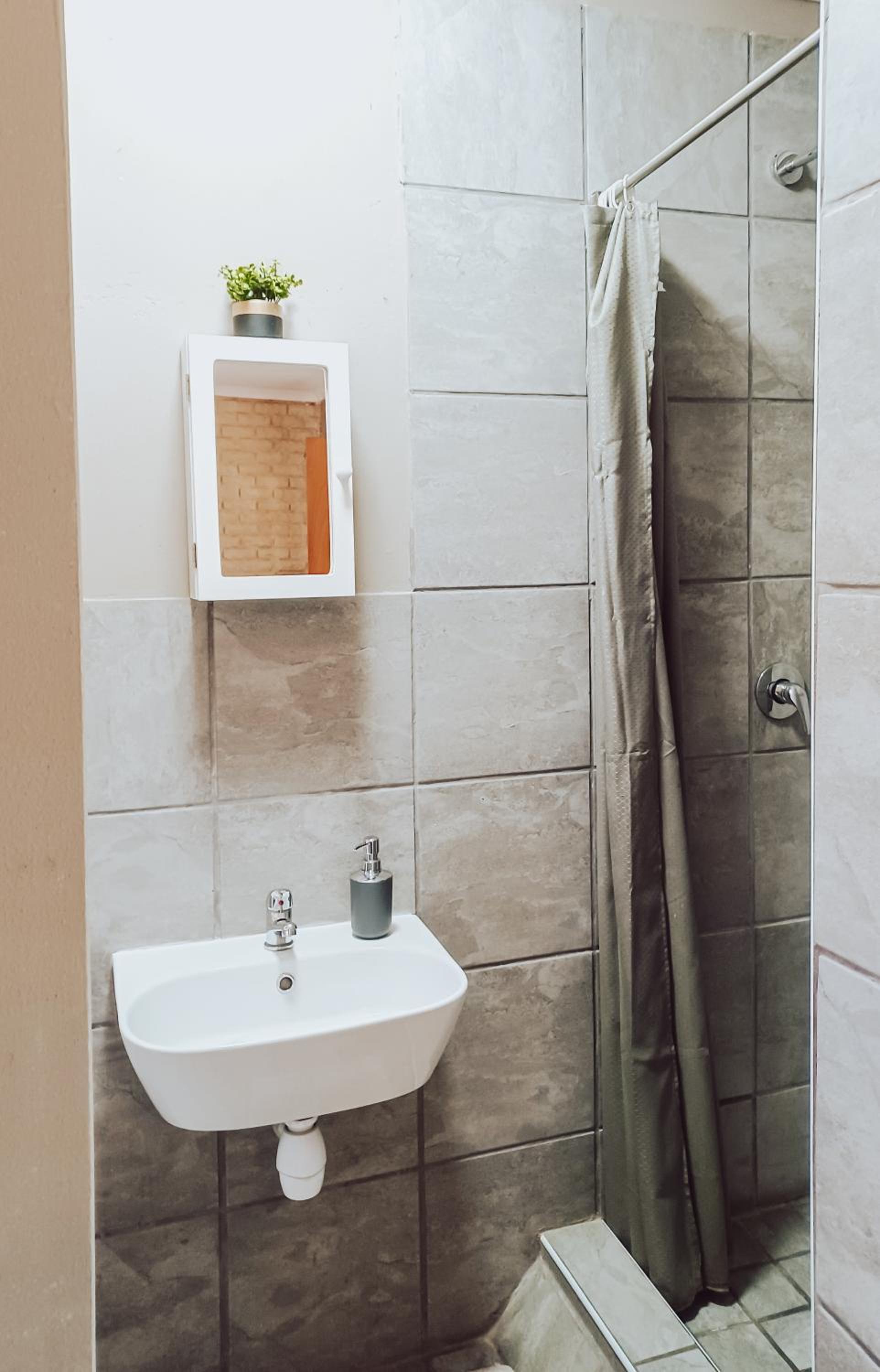 Ambiente Budget Accommodation view 4