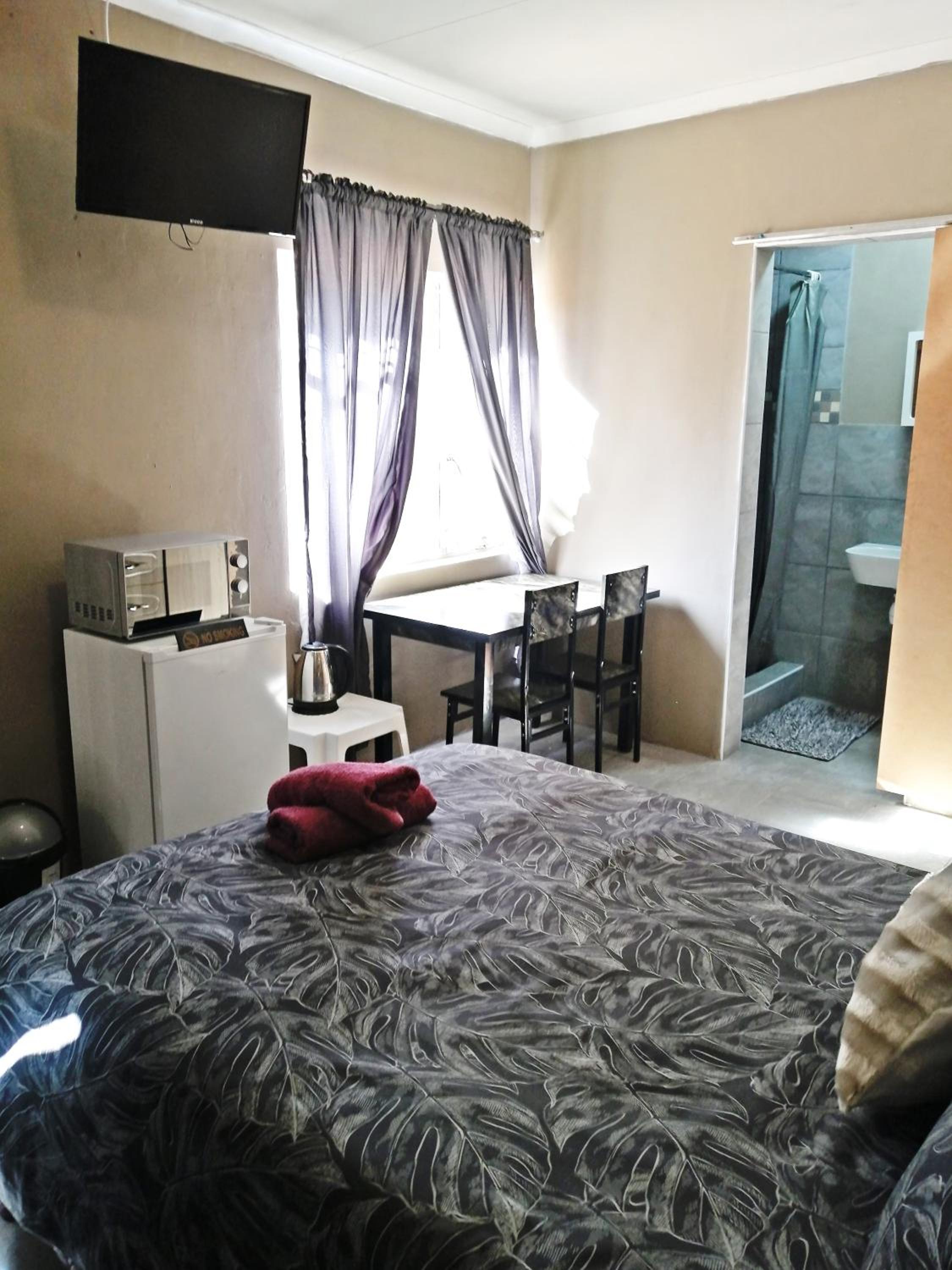 Ambiente Budget Accommodation view 5