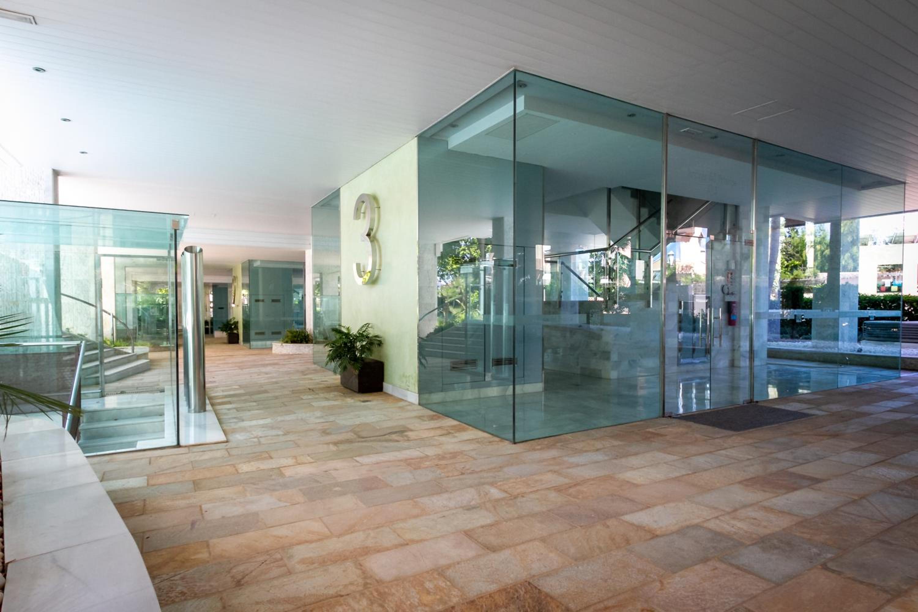 MARBELLA BANUS SUITES - Golden Mile Jardines del Príncipe Suite Apartment