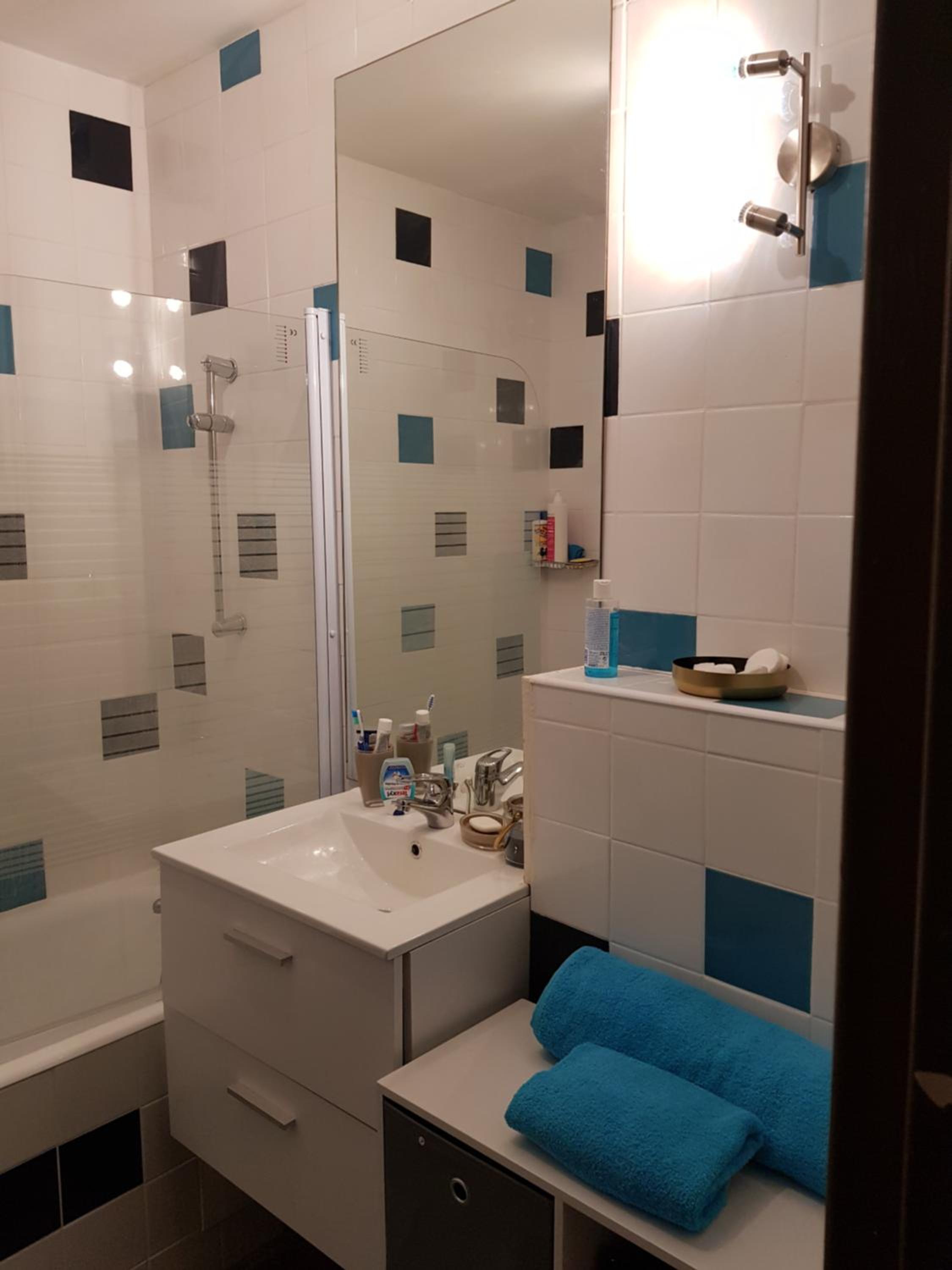 Chambre spacieuse nimes quartier populaire