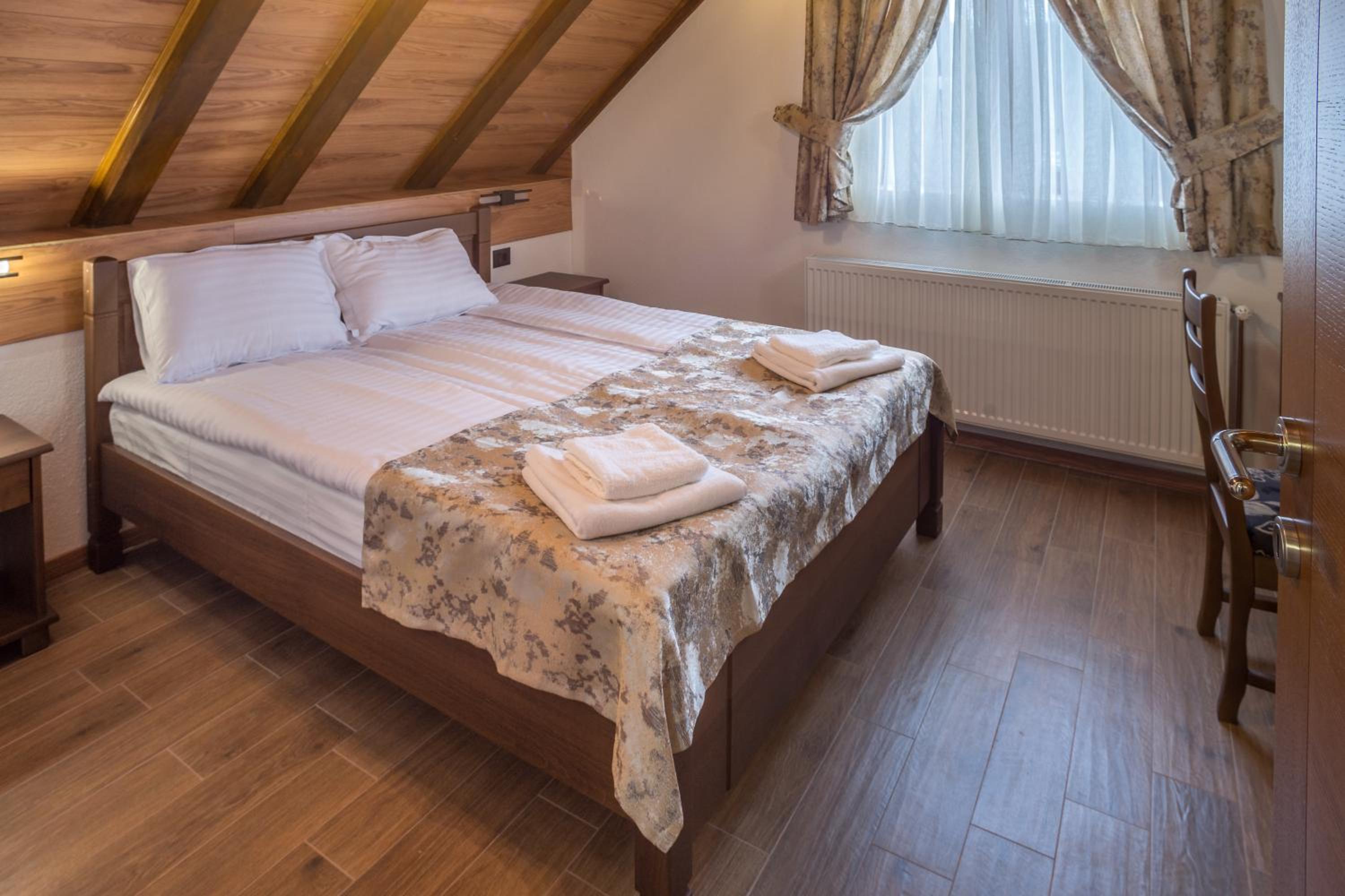 Apartments-Rooms Stara Varos view 5