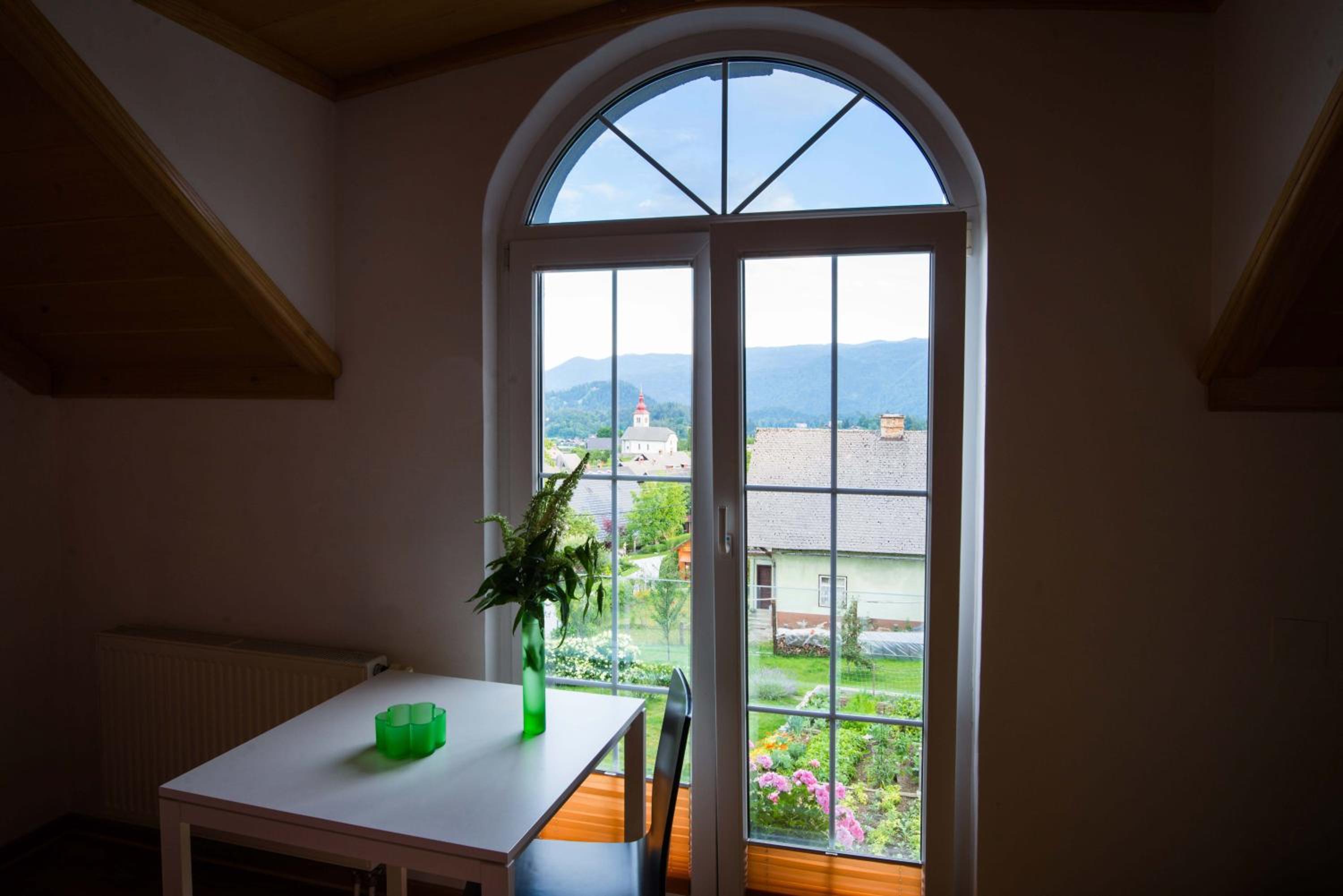 Rooms Ambrožič view 3