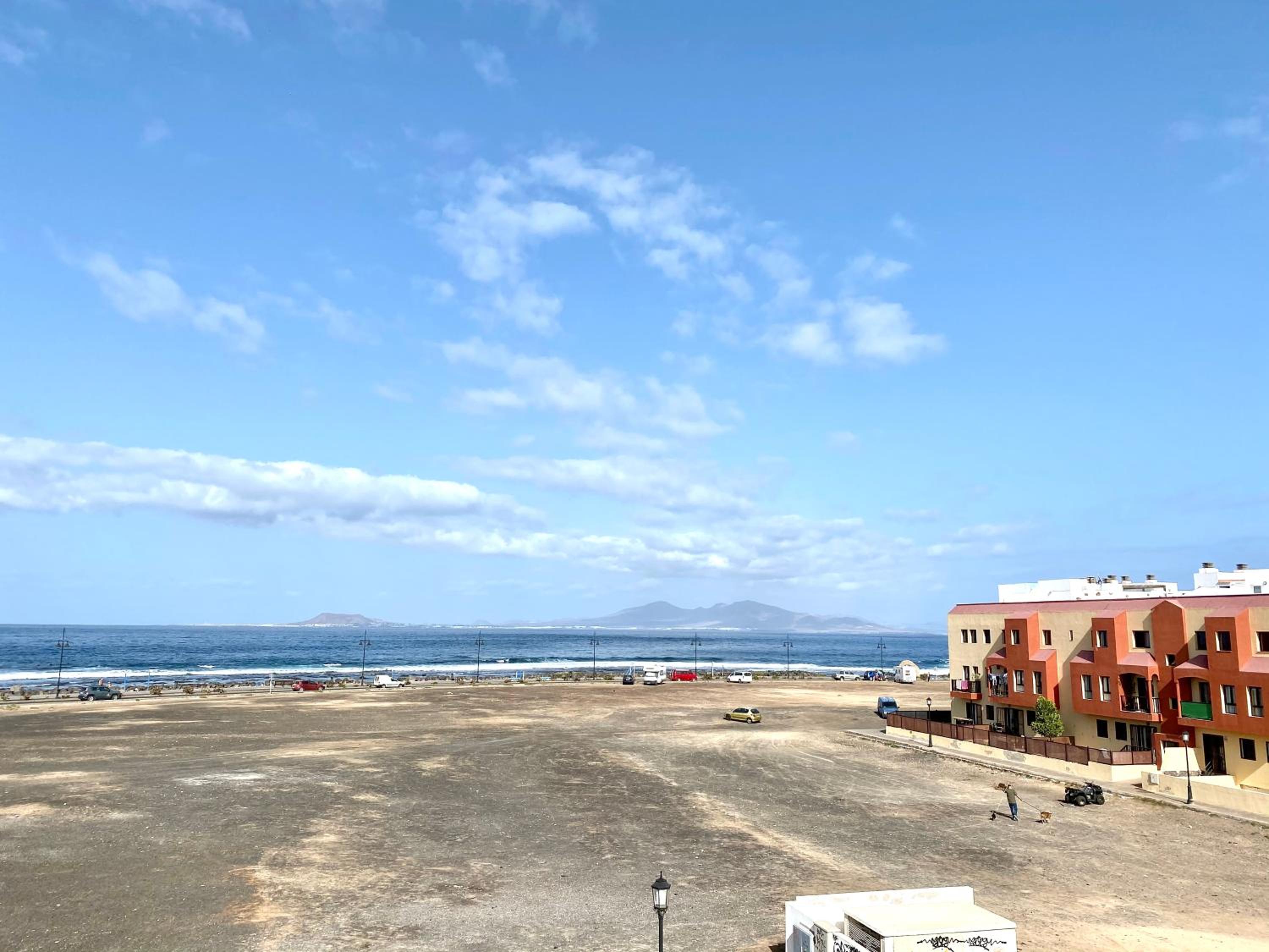 Modern apartment with sea views in Corralejo