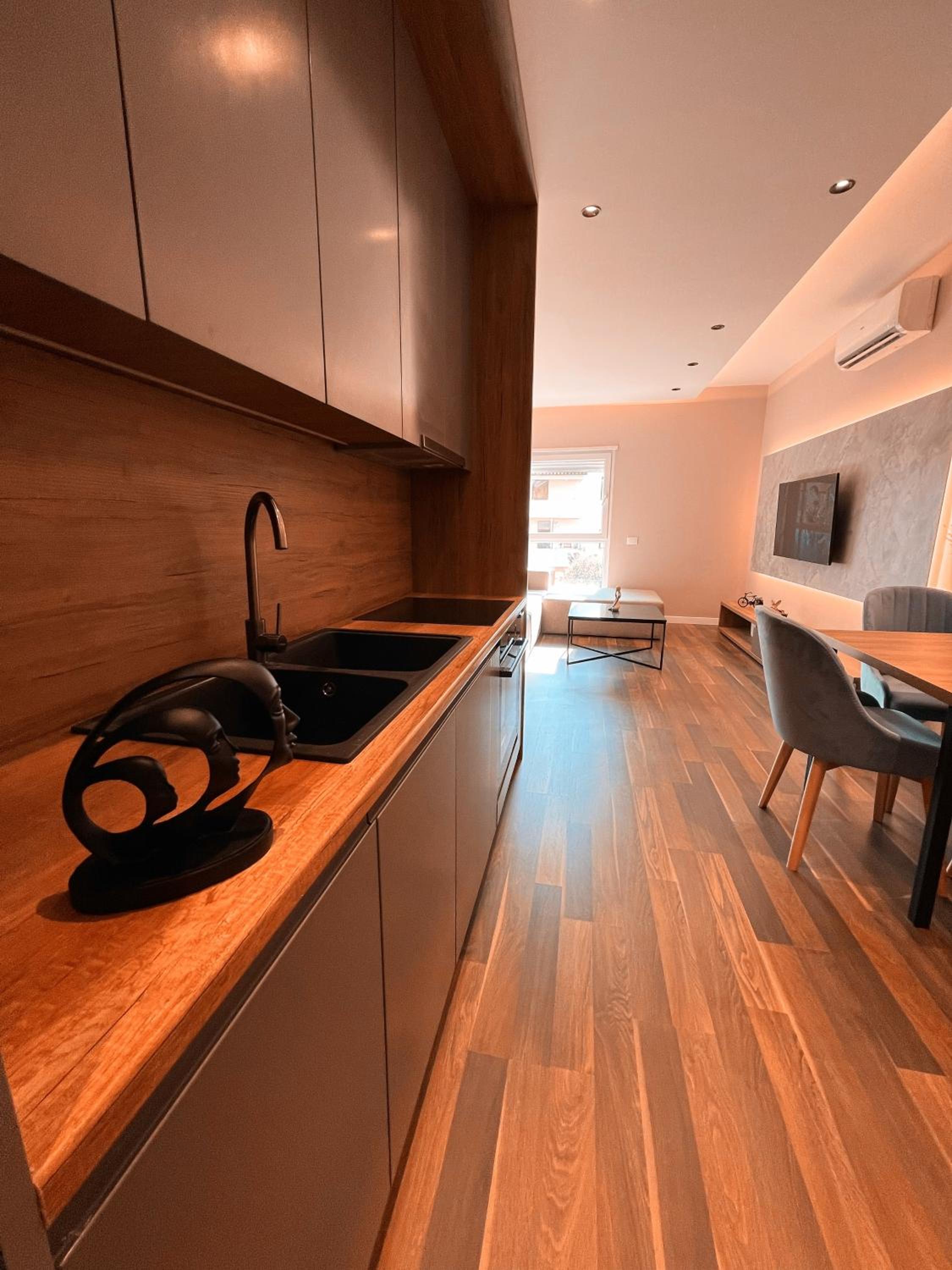 ERG APARTMENTS
