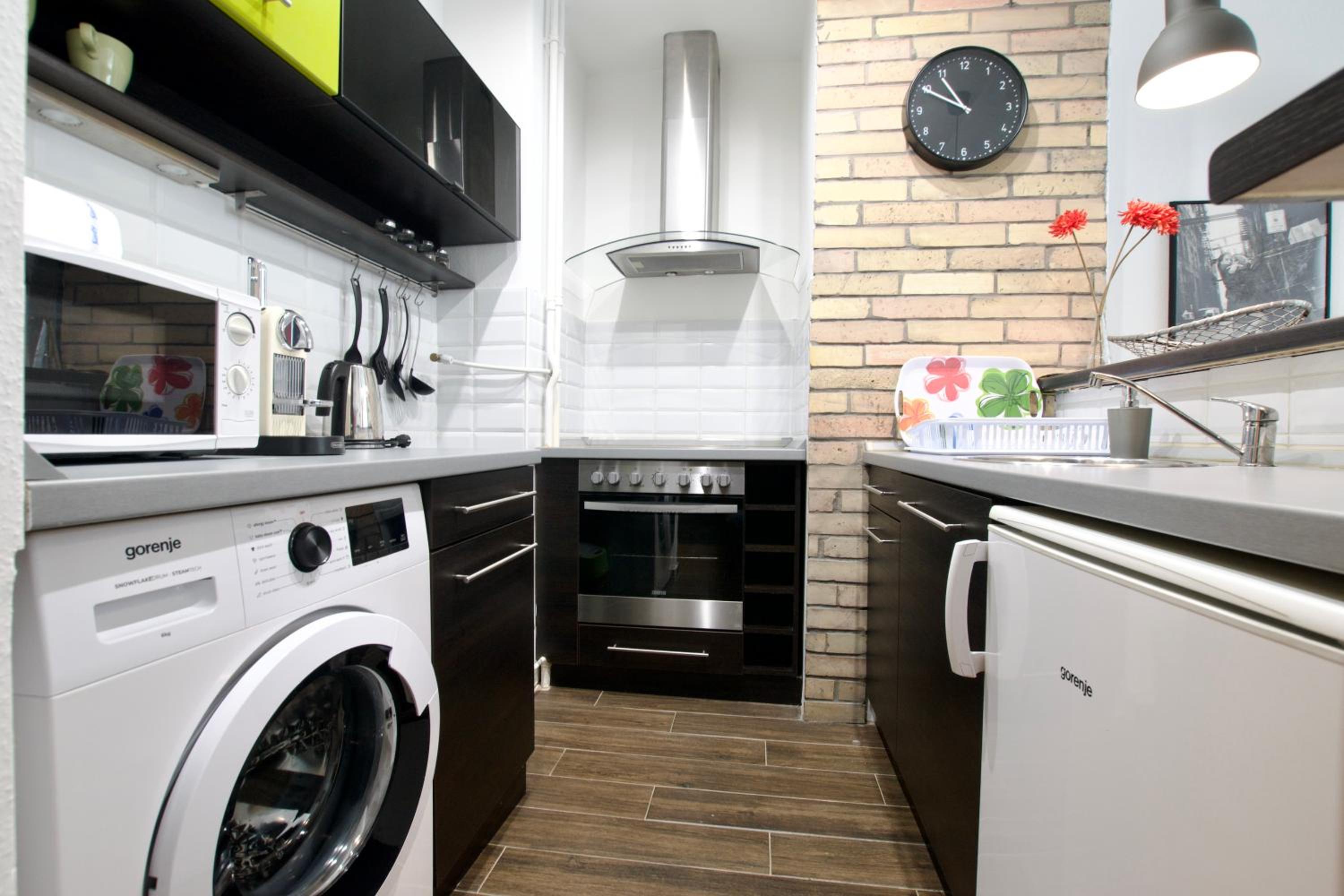 Standard Apartment by Hi5 - Center of city center view 3