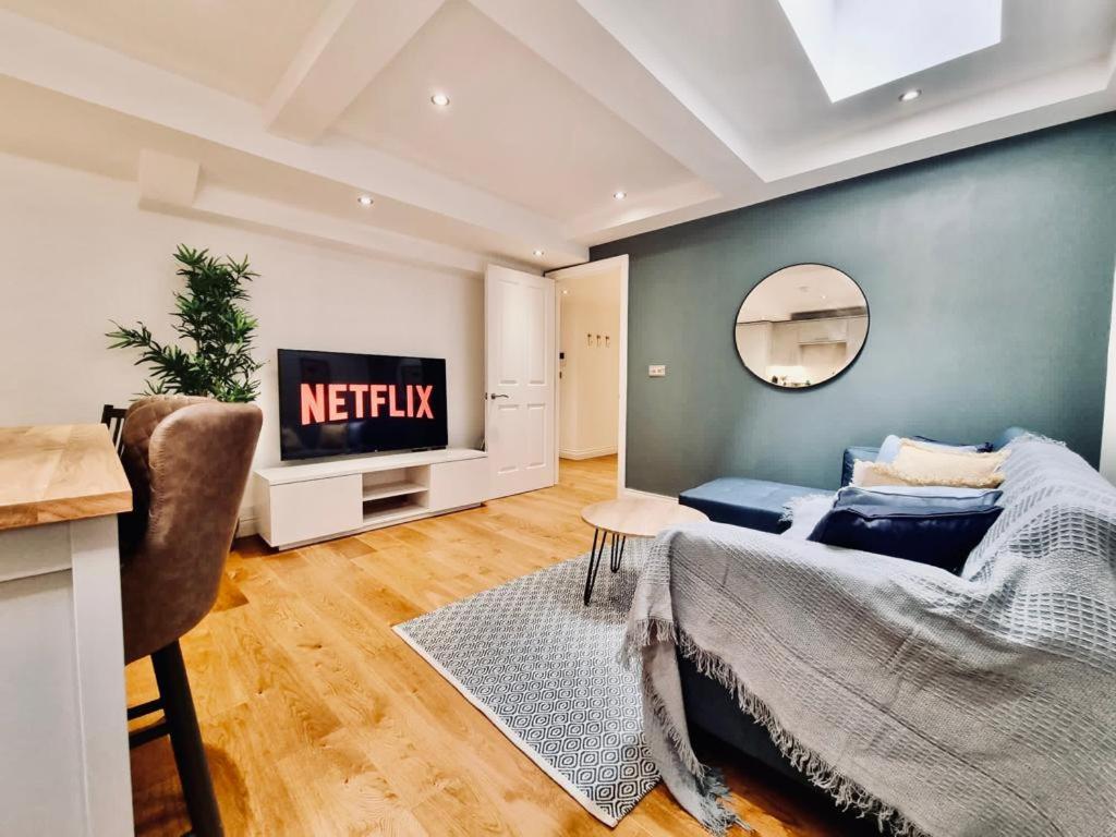 Luxurious Apartment in Nottingham Lace Market view 2