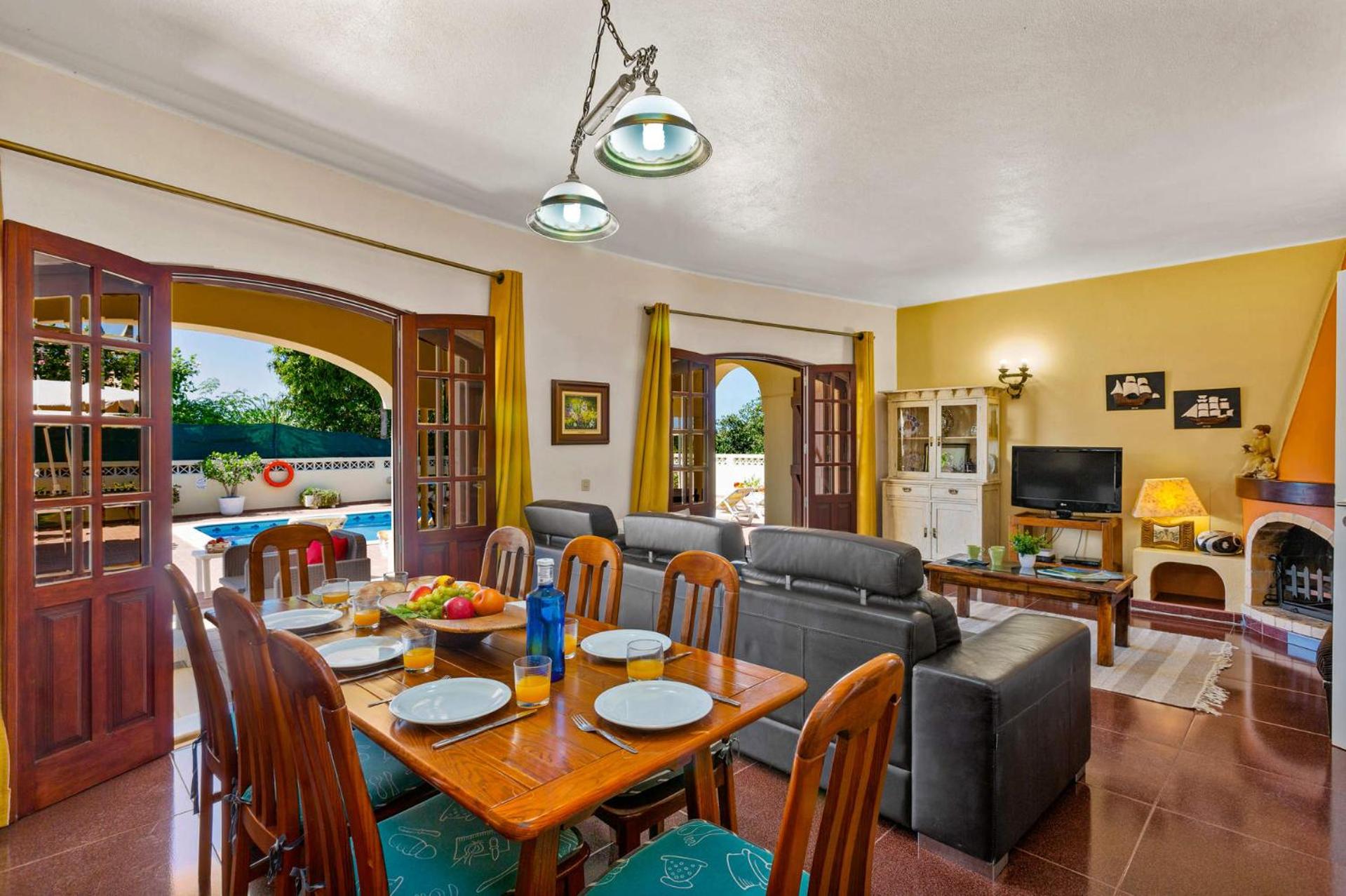 Villa Isabel by Villa Plus