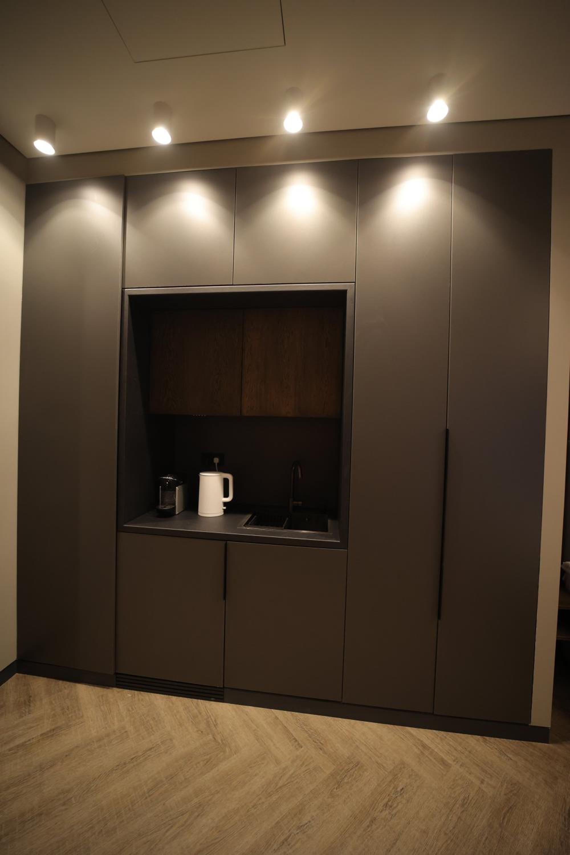AVENUE RESIDENCE by AY North Avenue