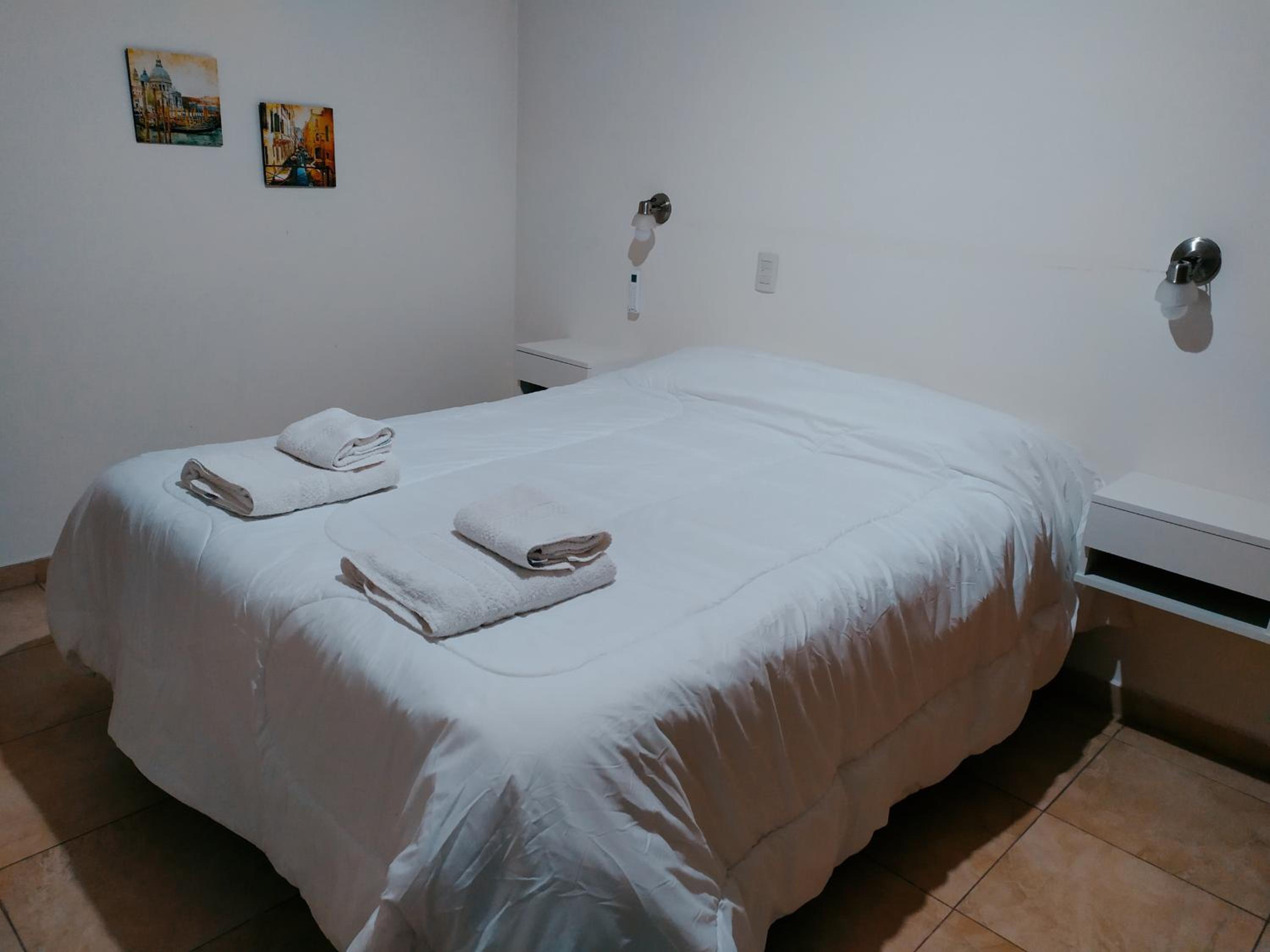 Departamento de categoría ubicado en microcentro para cuatro personas con cochera incluida