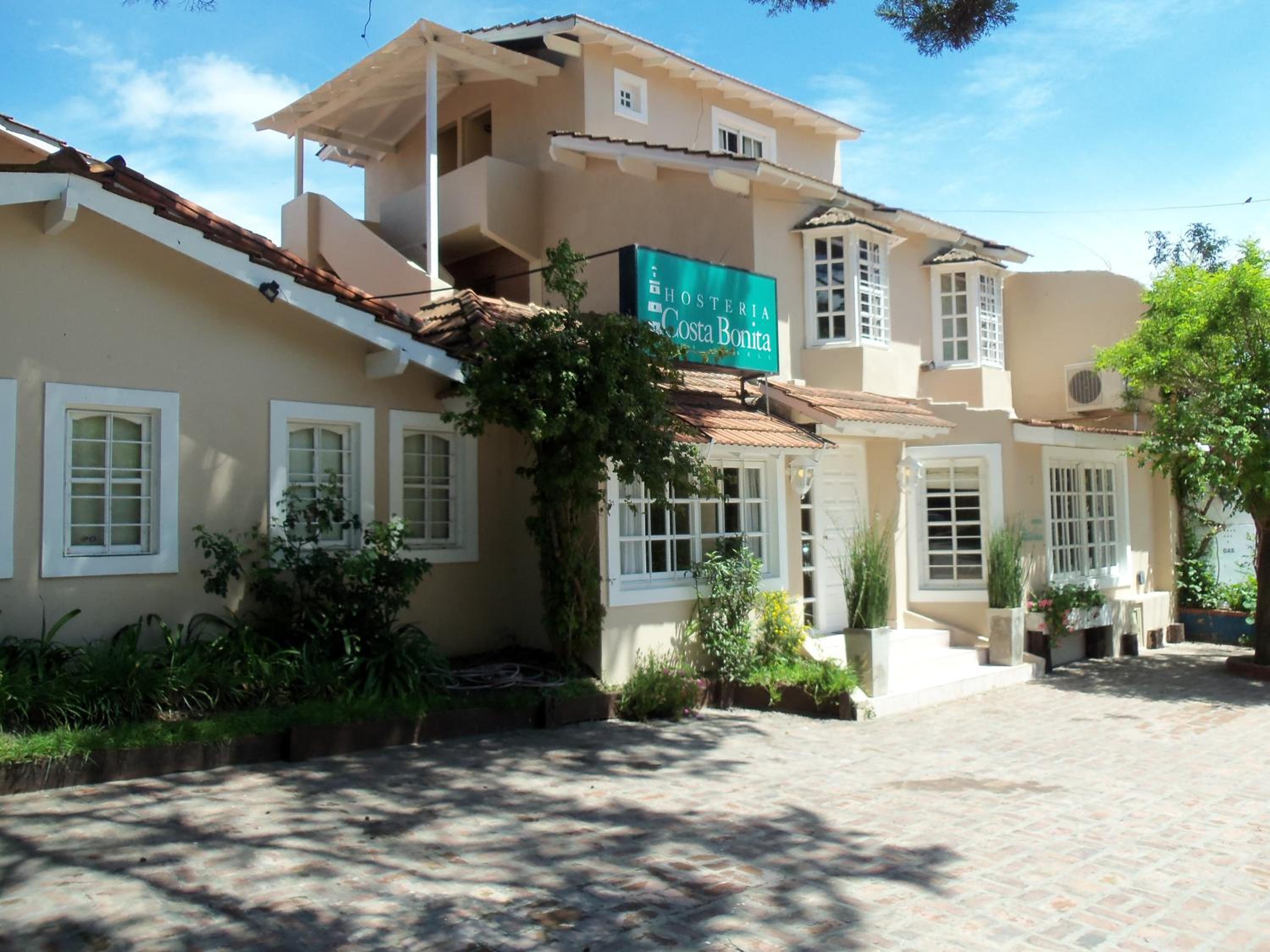 Hostería Costa Bonita