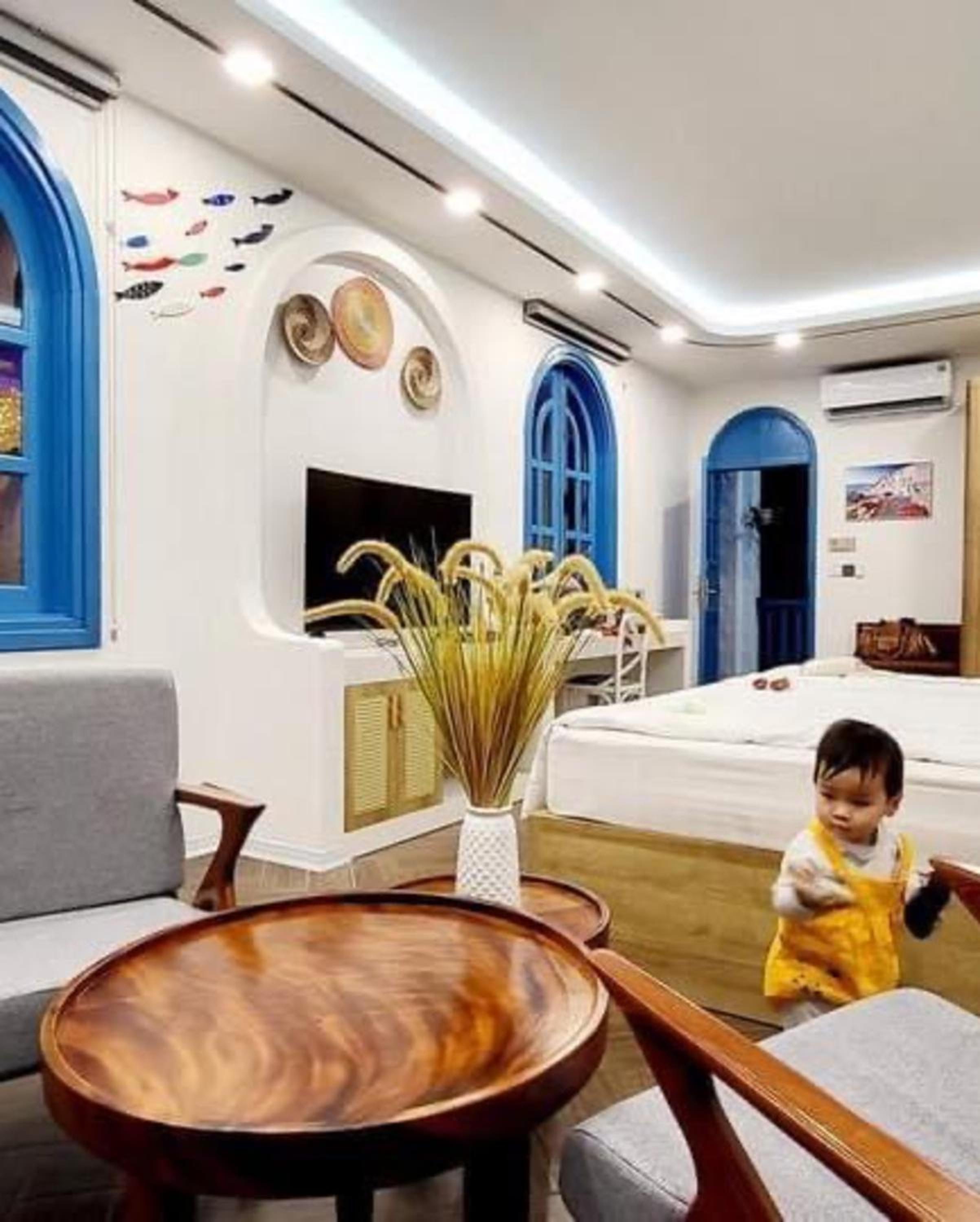 SANTORINI HẠ LONG VILLA - VENUE TRAVEL
