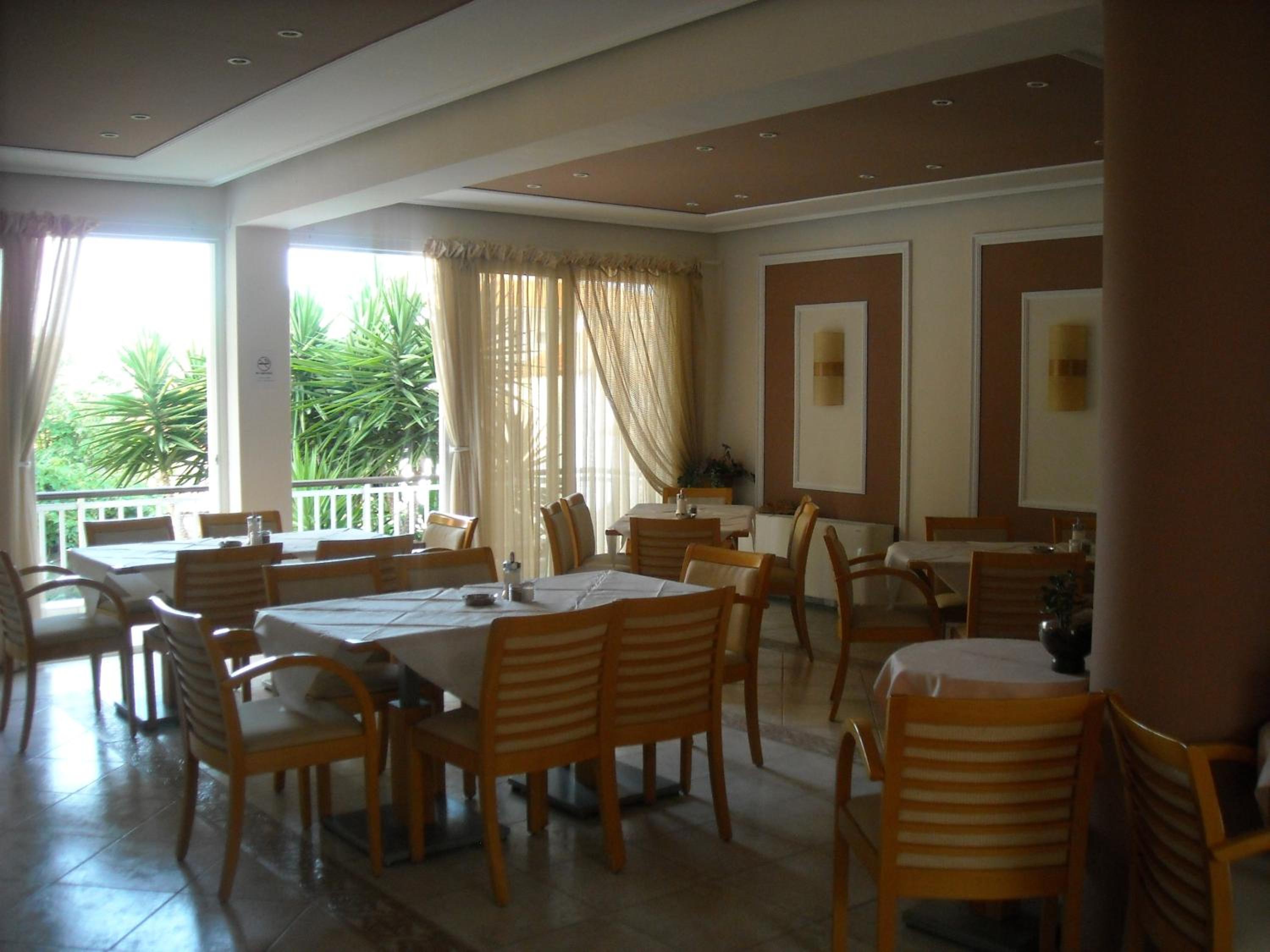 Iris Hotel, photo 18