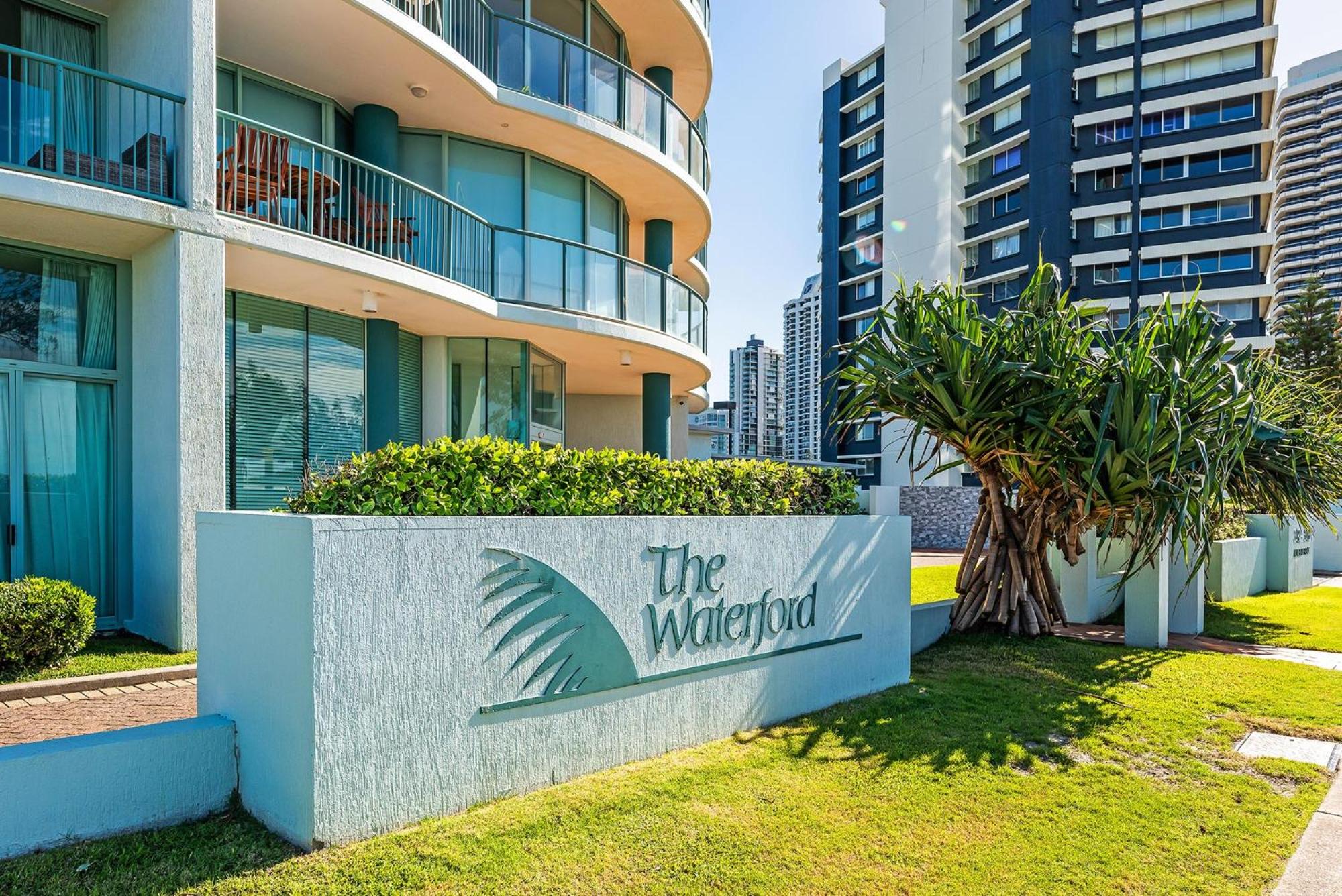 The Waterford on Main Beach