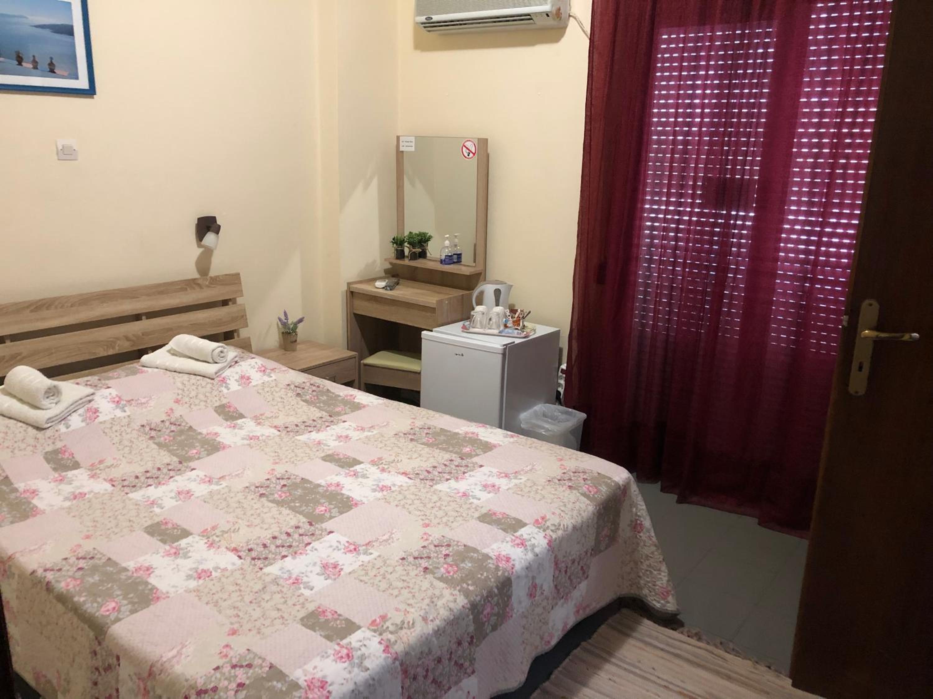 Platanos Rooms