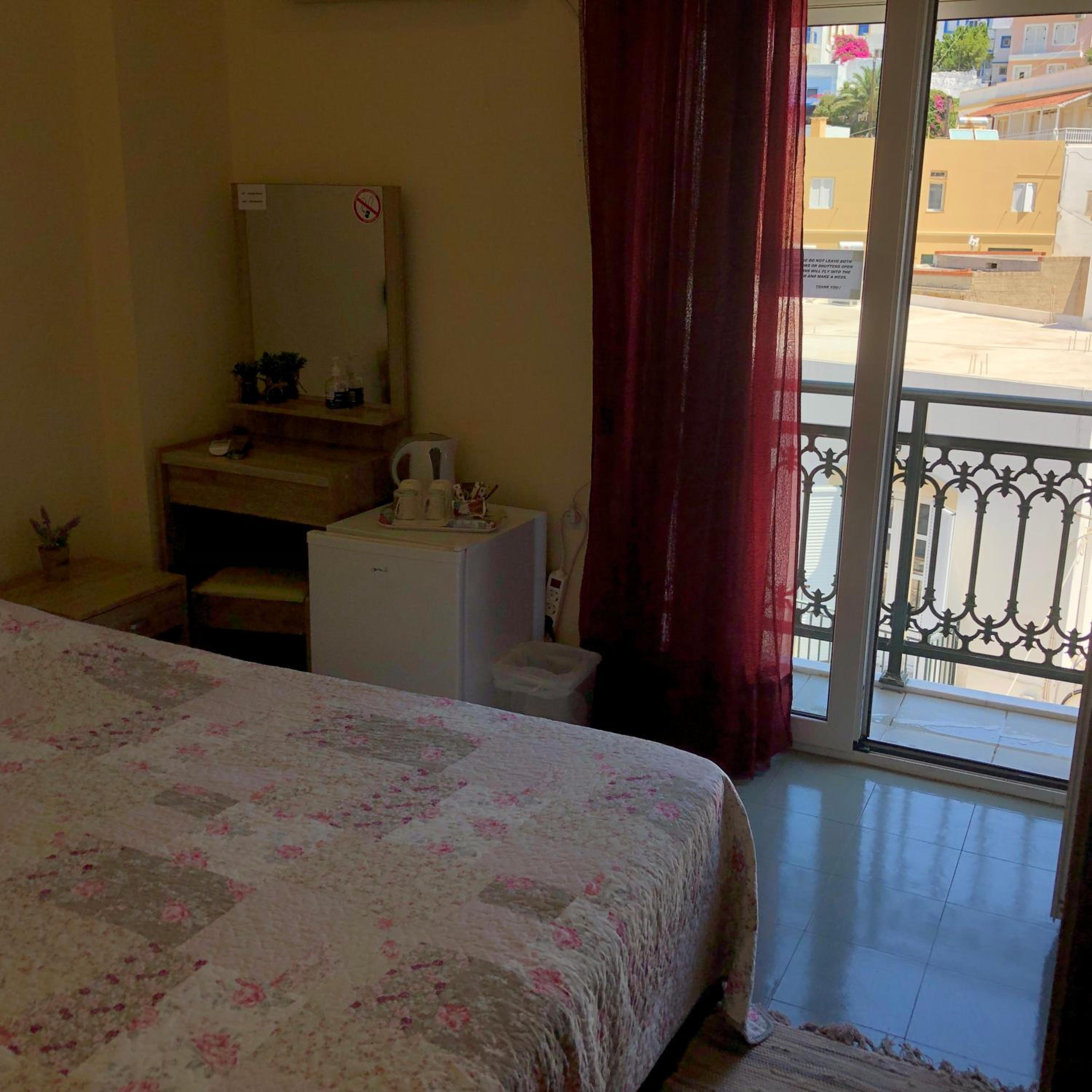 Platanos Rooms