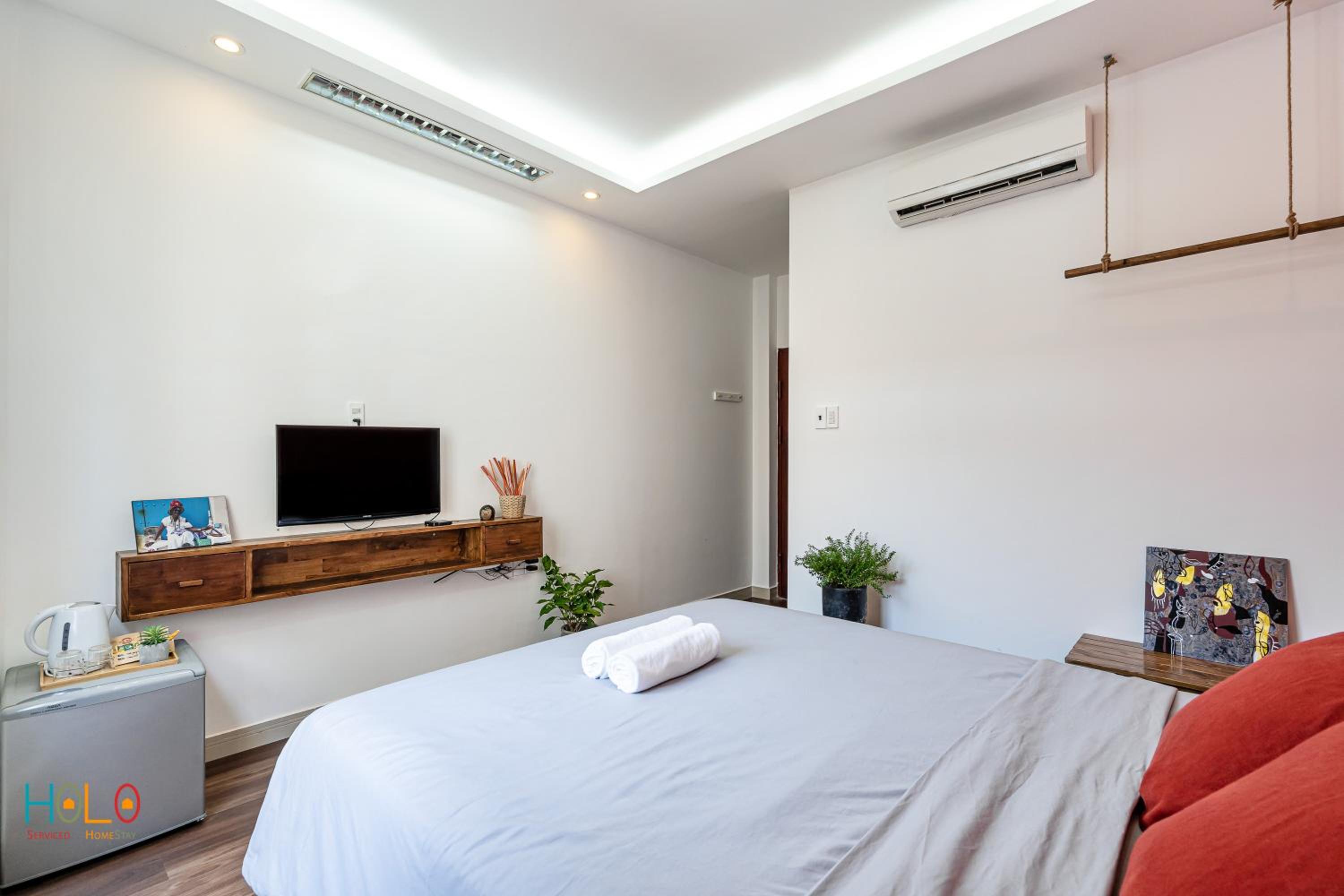 HoLo Central Saigon - Serviced HomeStay