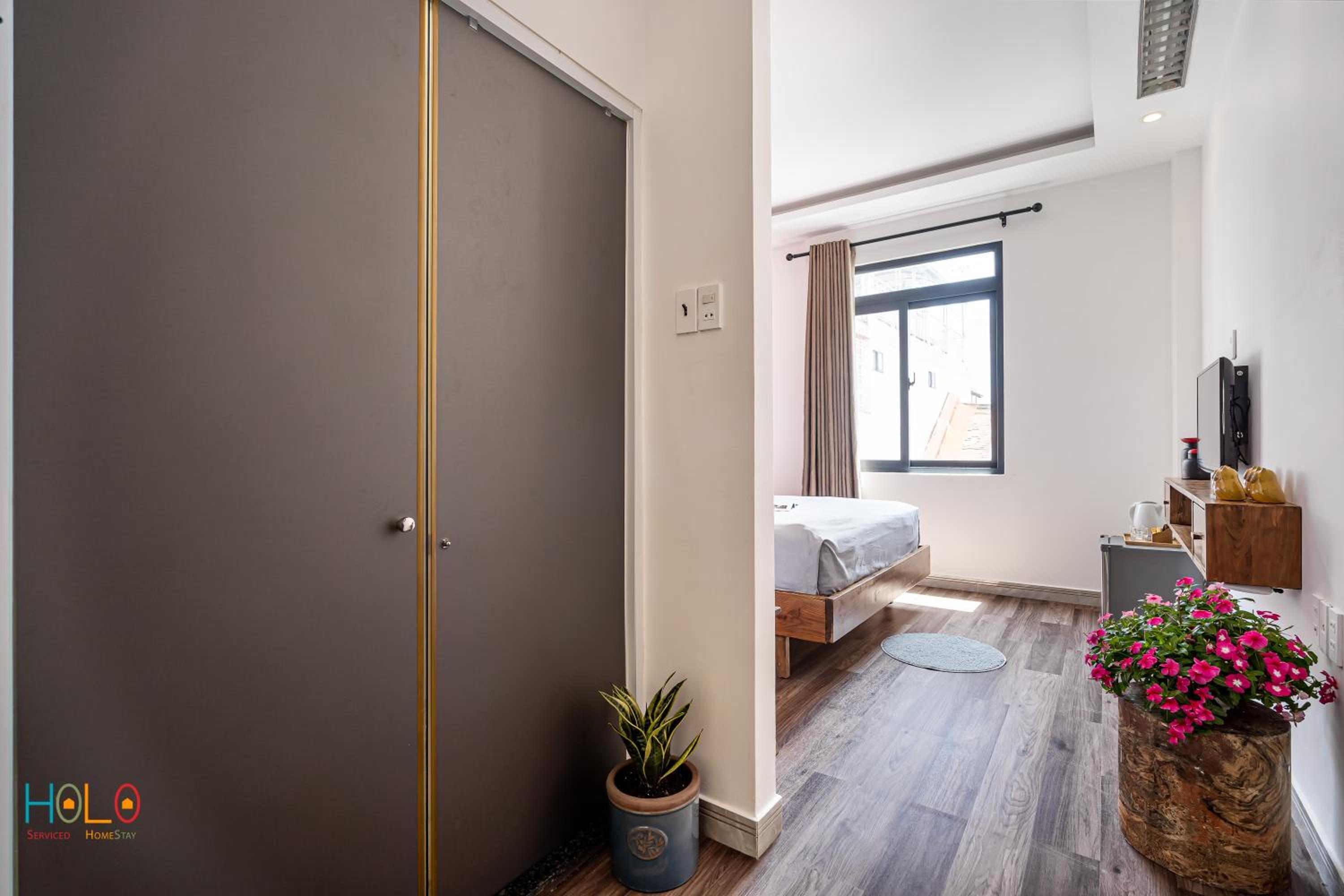 HoLo Central Saigon - Serviced HomeStay