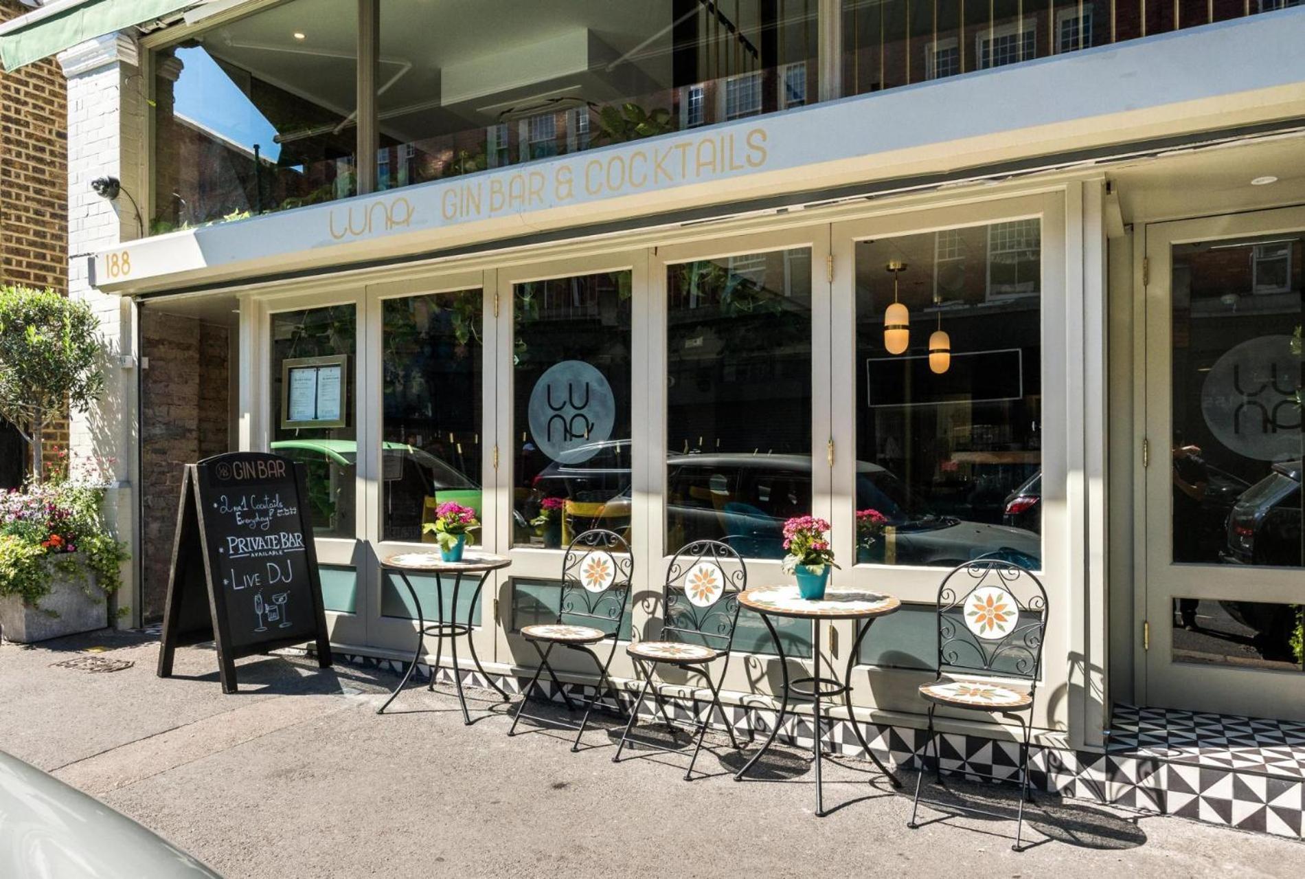 restaurant
