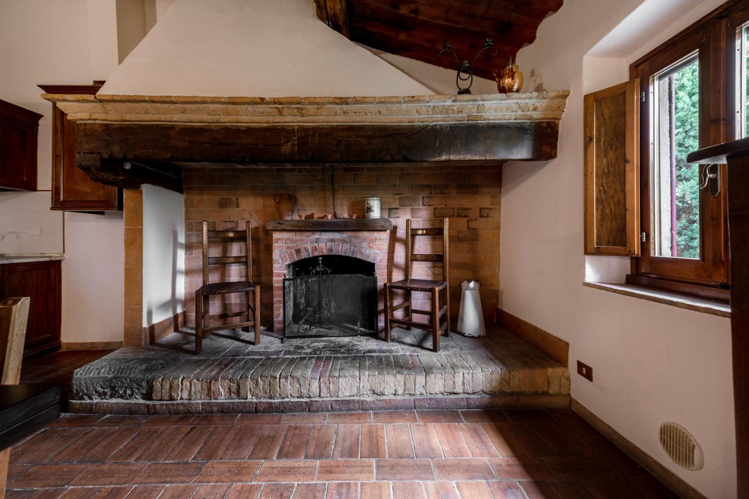 Podere Mezzastrada - Place of Charme