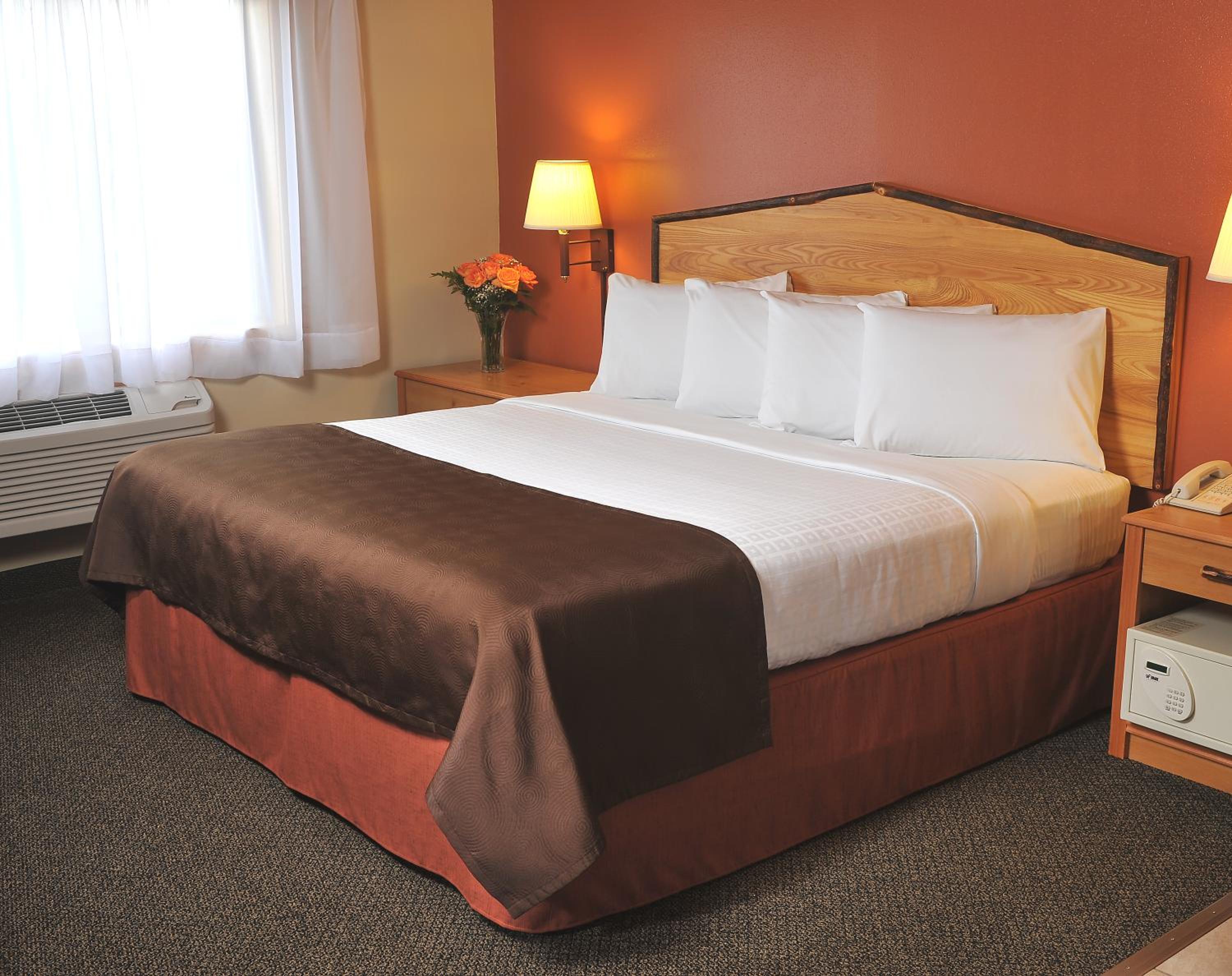 AmericInn by Wyndham Oswego - Property Image 10