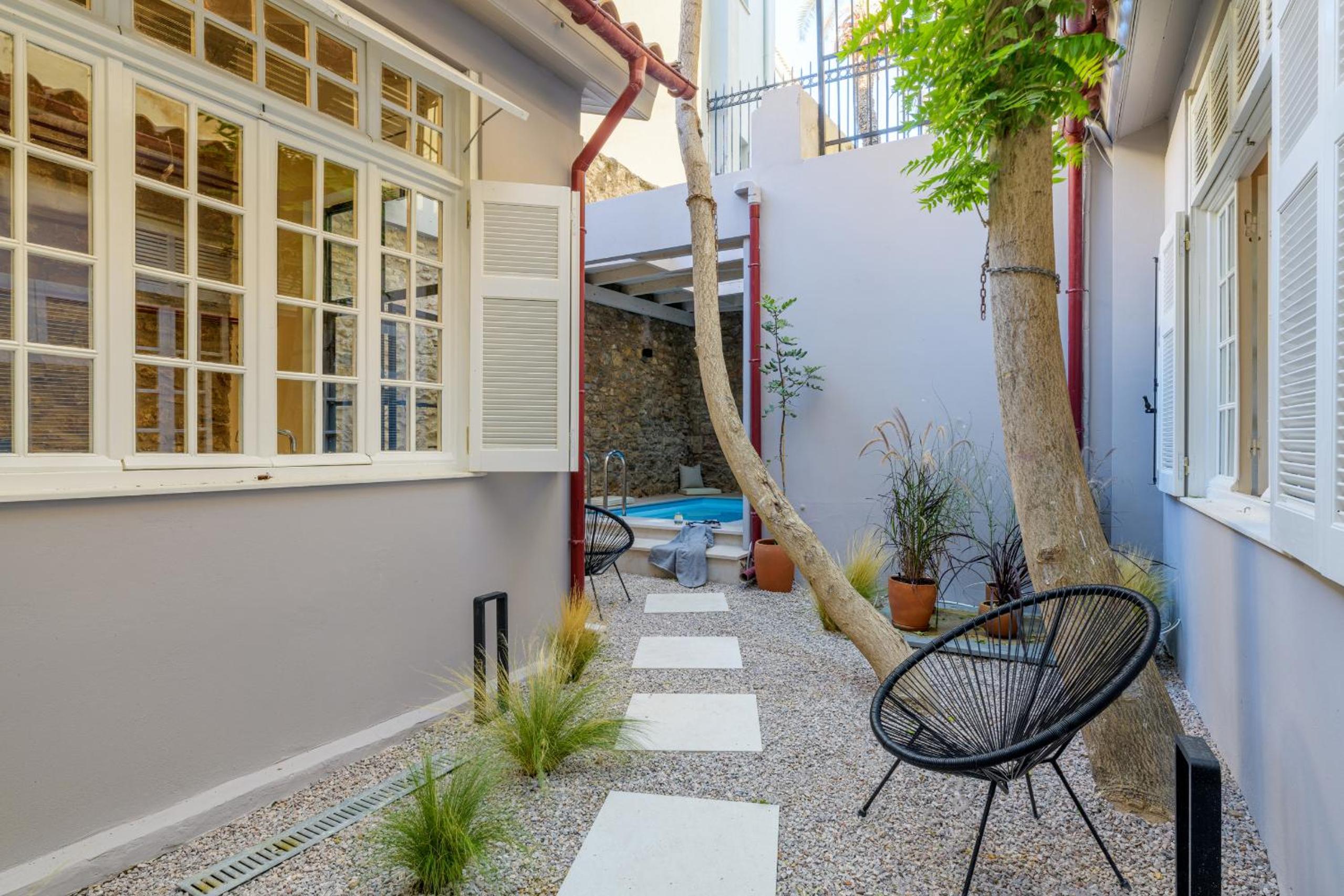 Hotel Incomparable Plaka's Luxury Apt Private Pool - Image 1