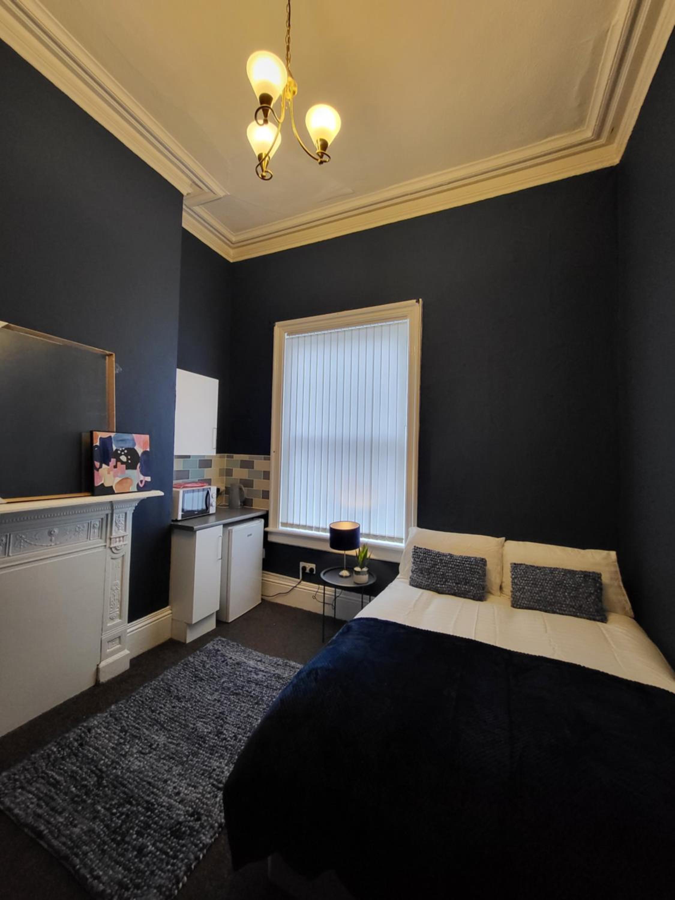 Large Digbeth Double Room Shared Bathroom view 2
