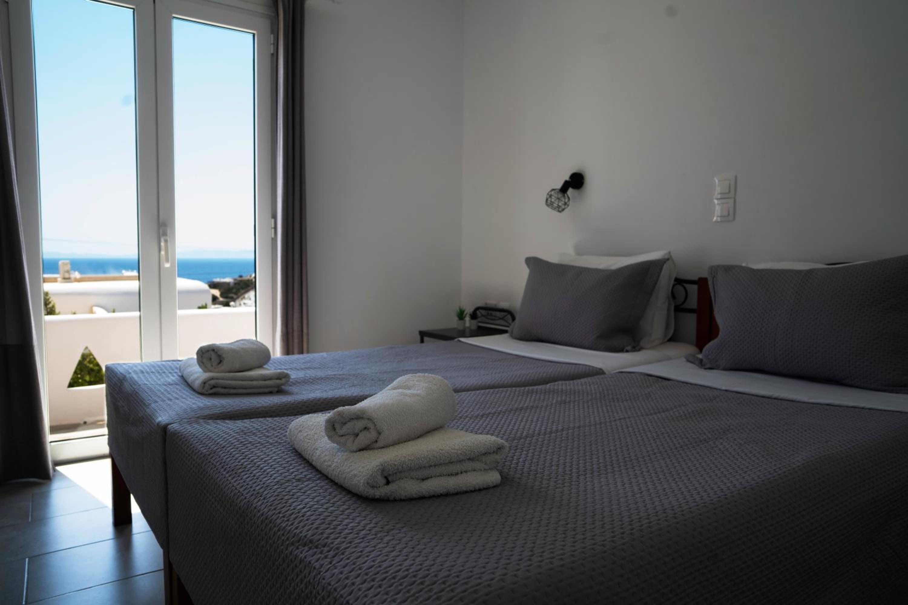 Zisis Pension