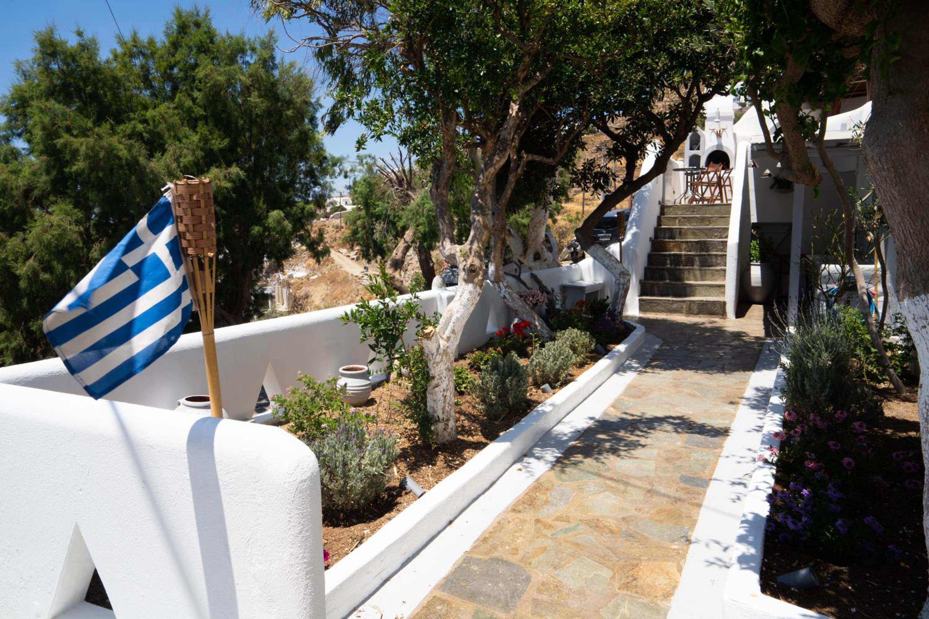 Zisis Pension