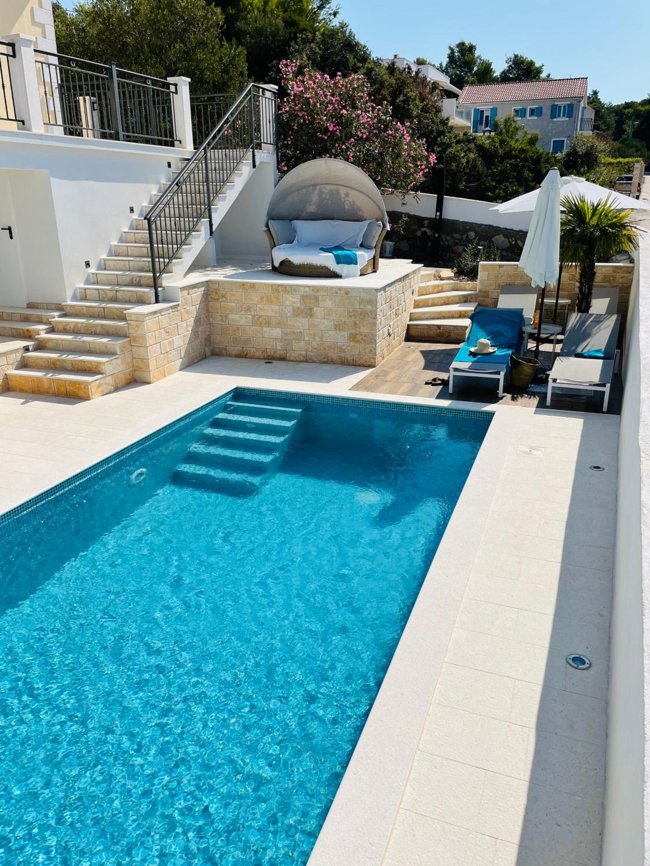 Villa Lemony en Maslinica — recepcion & lobby