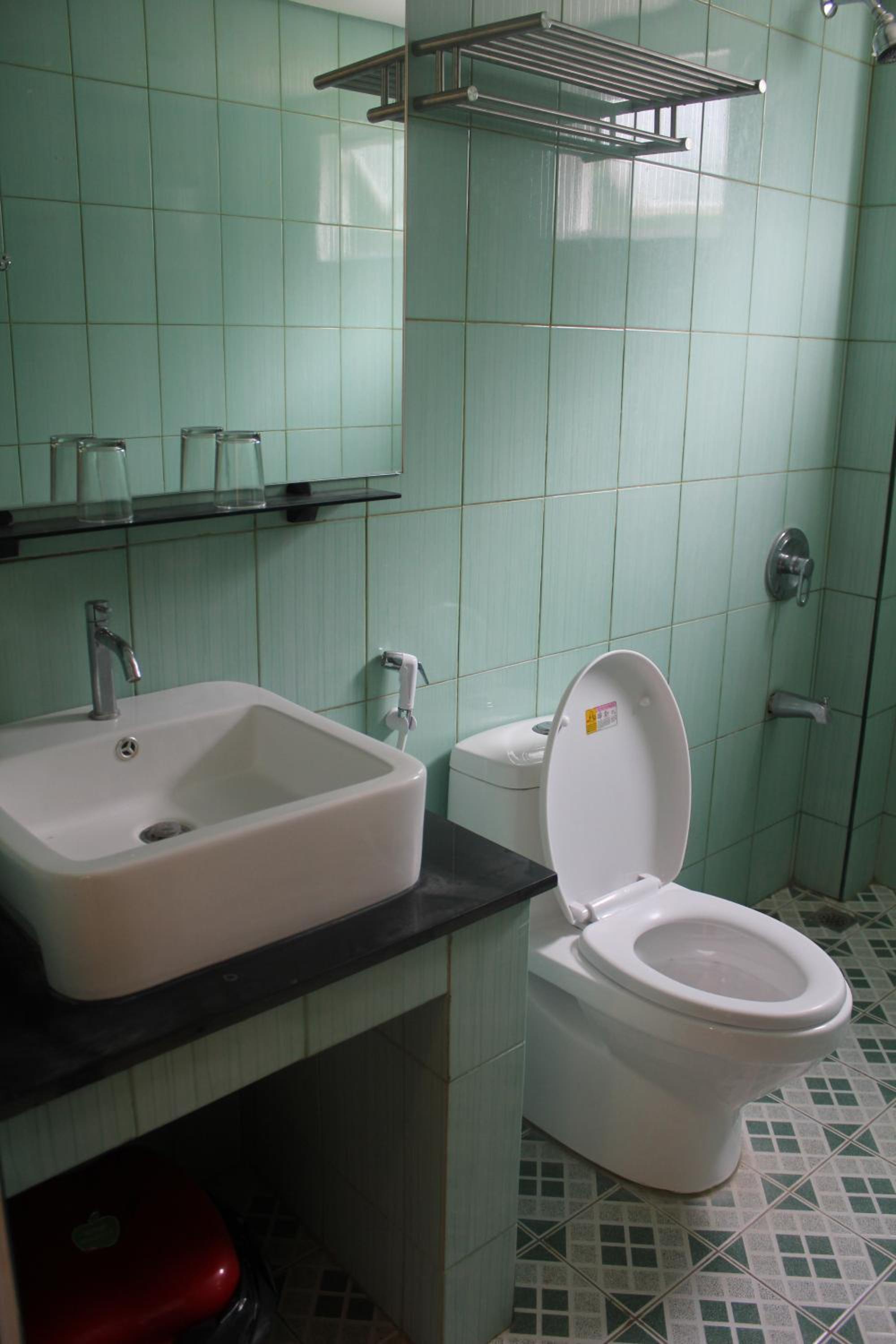 Aqua Travel Lodge